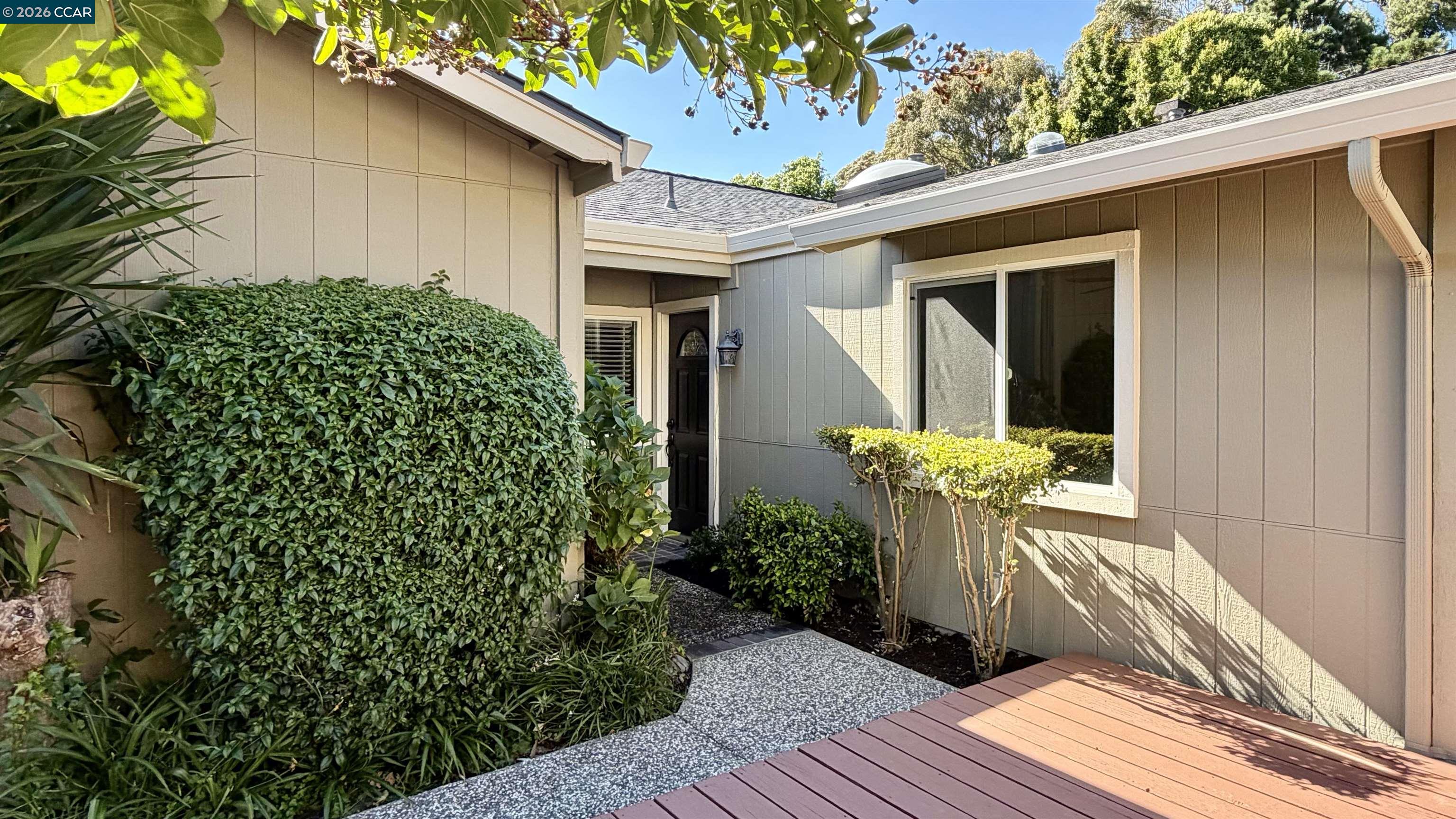 Photo #2: 41137077 Listing: Photo #2