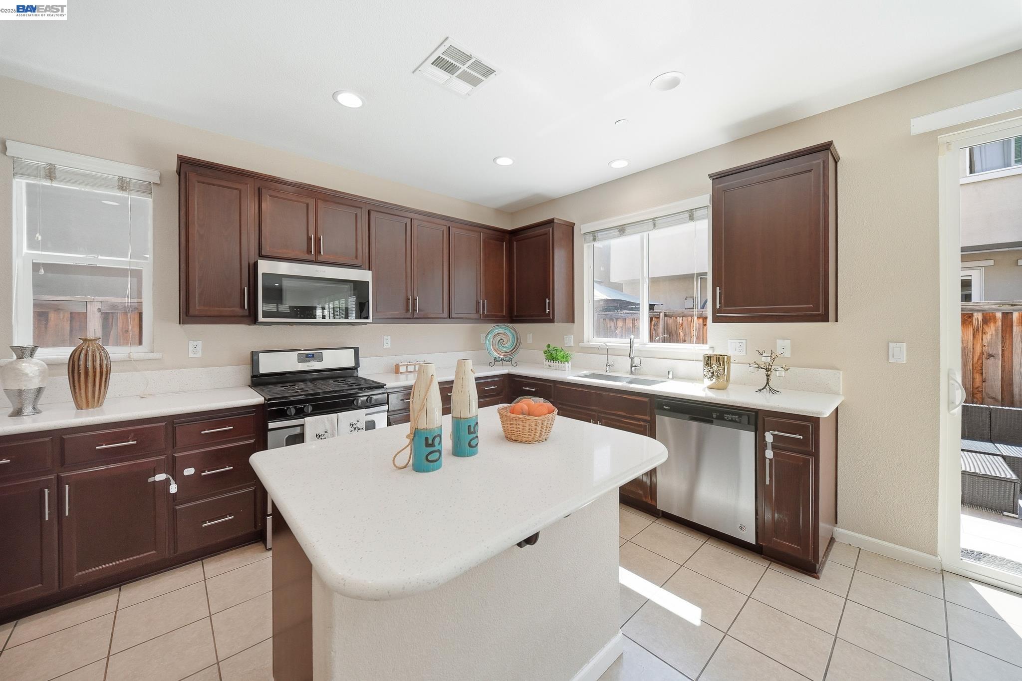 2631 Clarita Dr, Pittsburg CA 94565 — photo 13