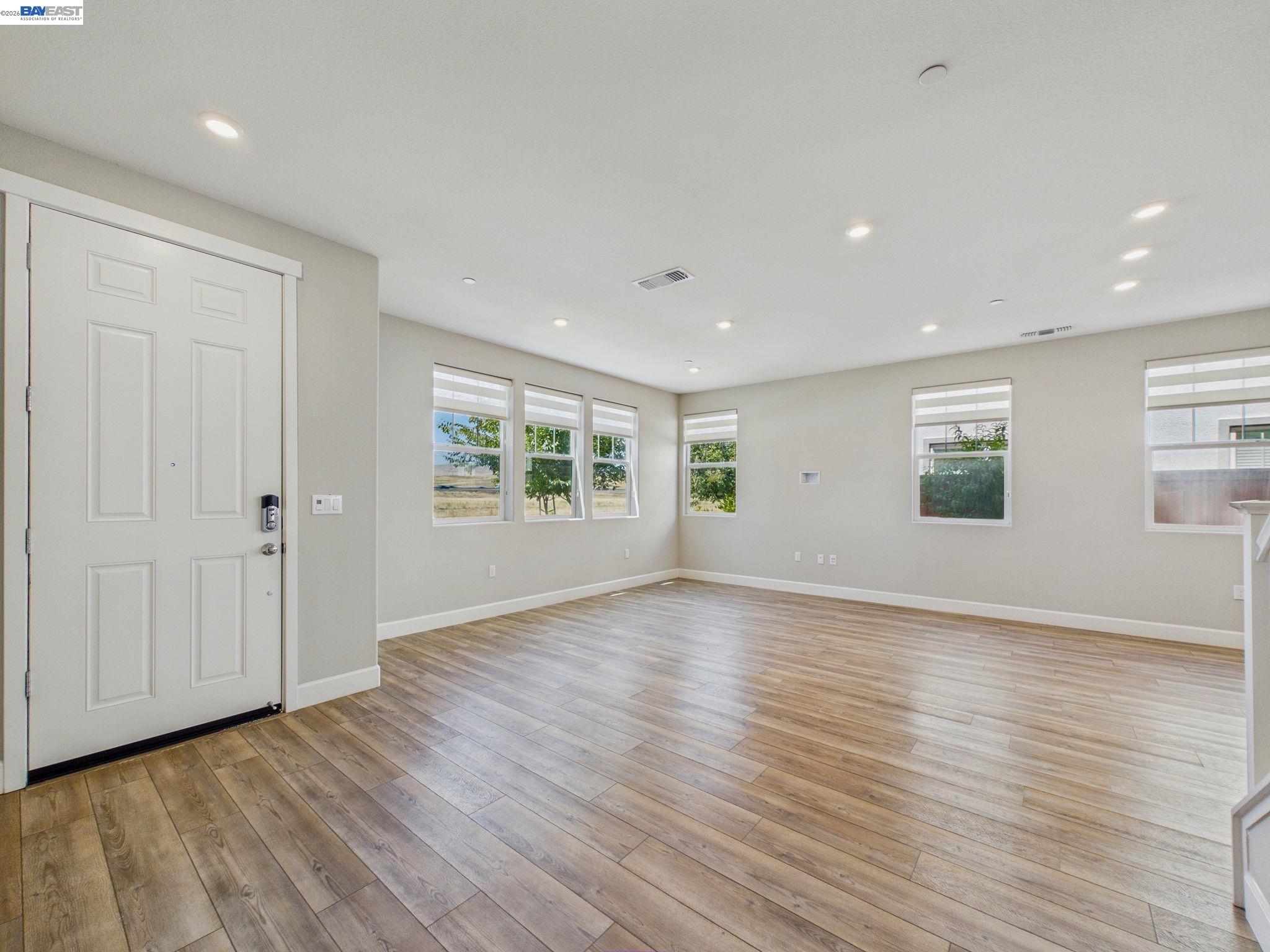 233 E Central Pkwy, Mountain House CA 95391 — photo 20
