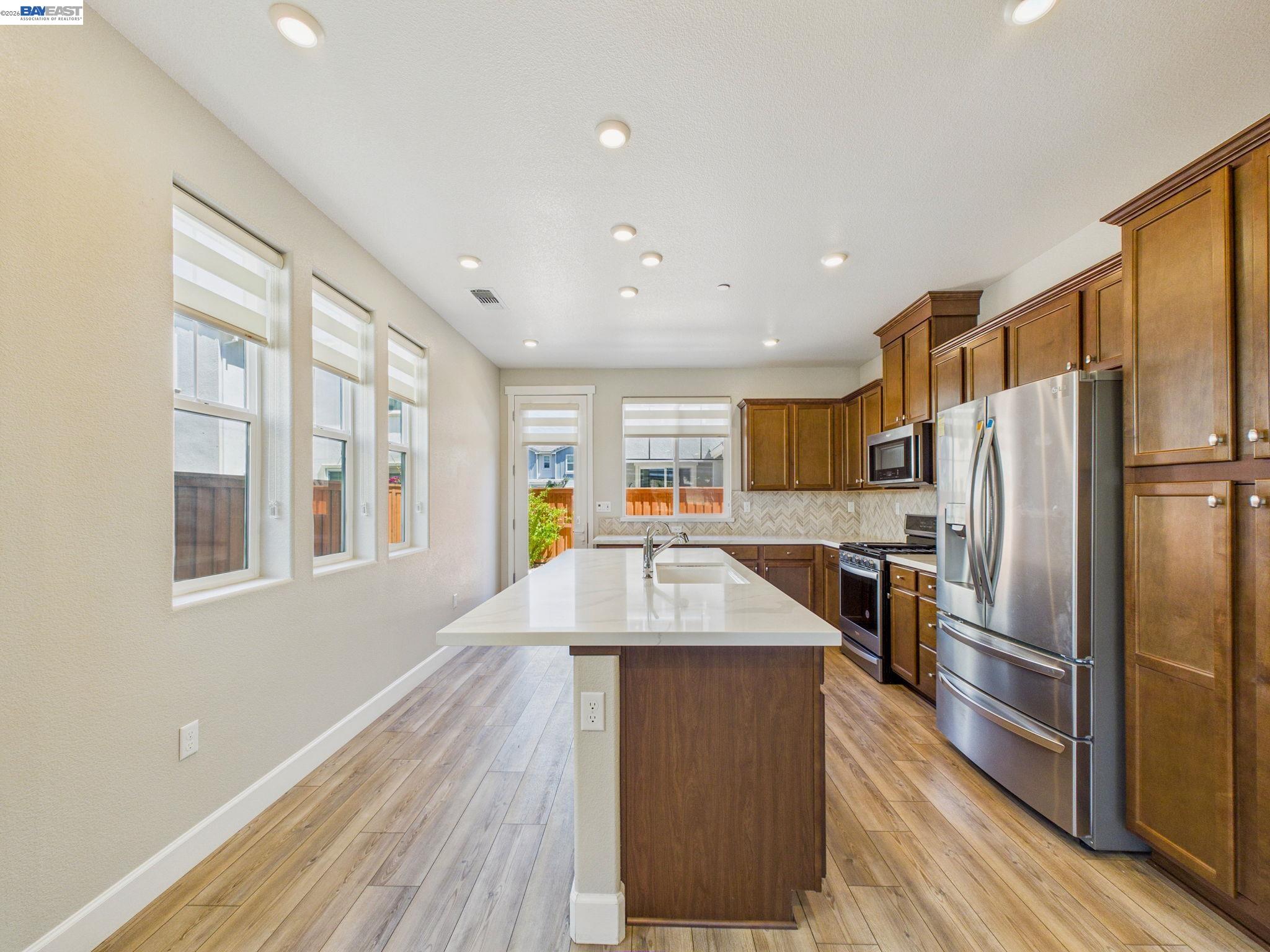 233 E Central Pkwy, Mountain House CA 95391 — photo 9