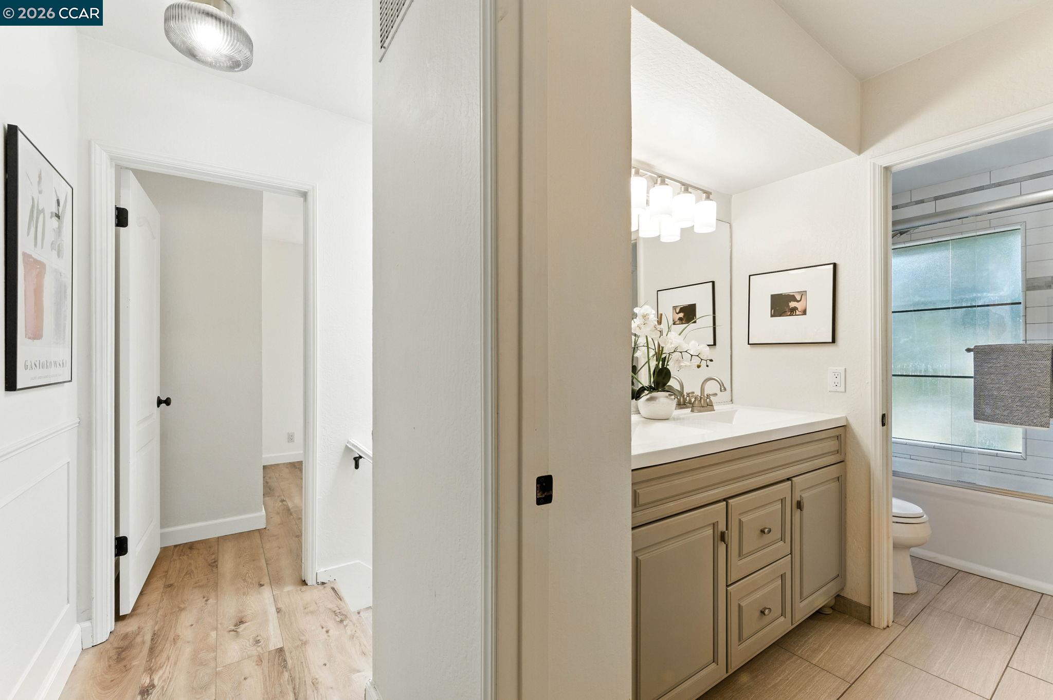 Photo #6: 41137109 Listing: Photo #6