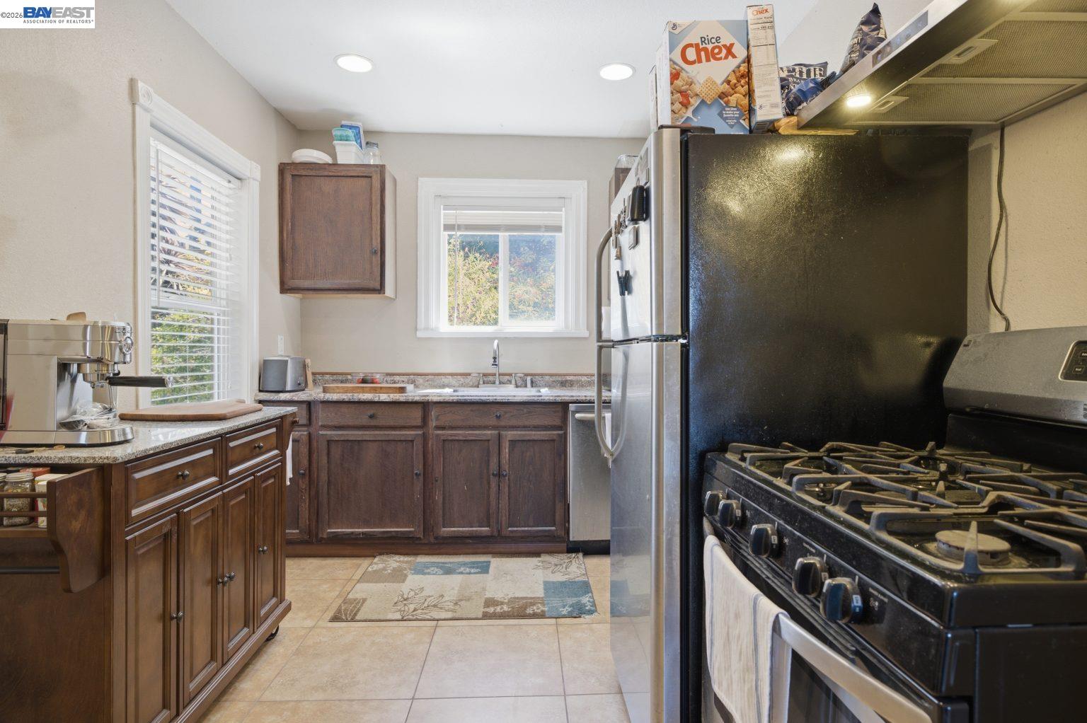 242 Kendall Ave, Crockett CA 94525 — photo 48