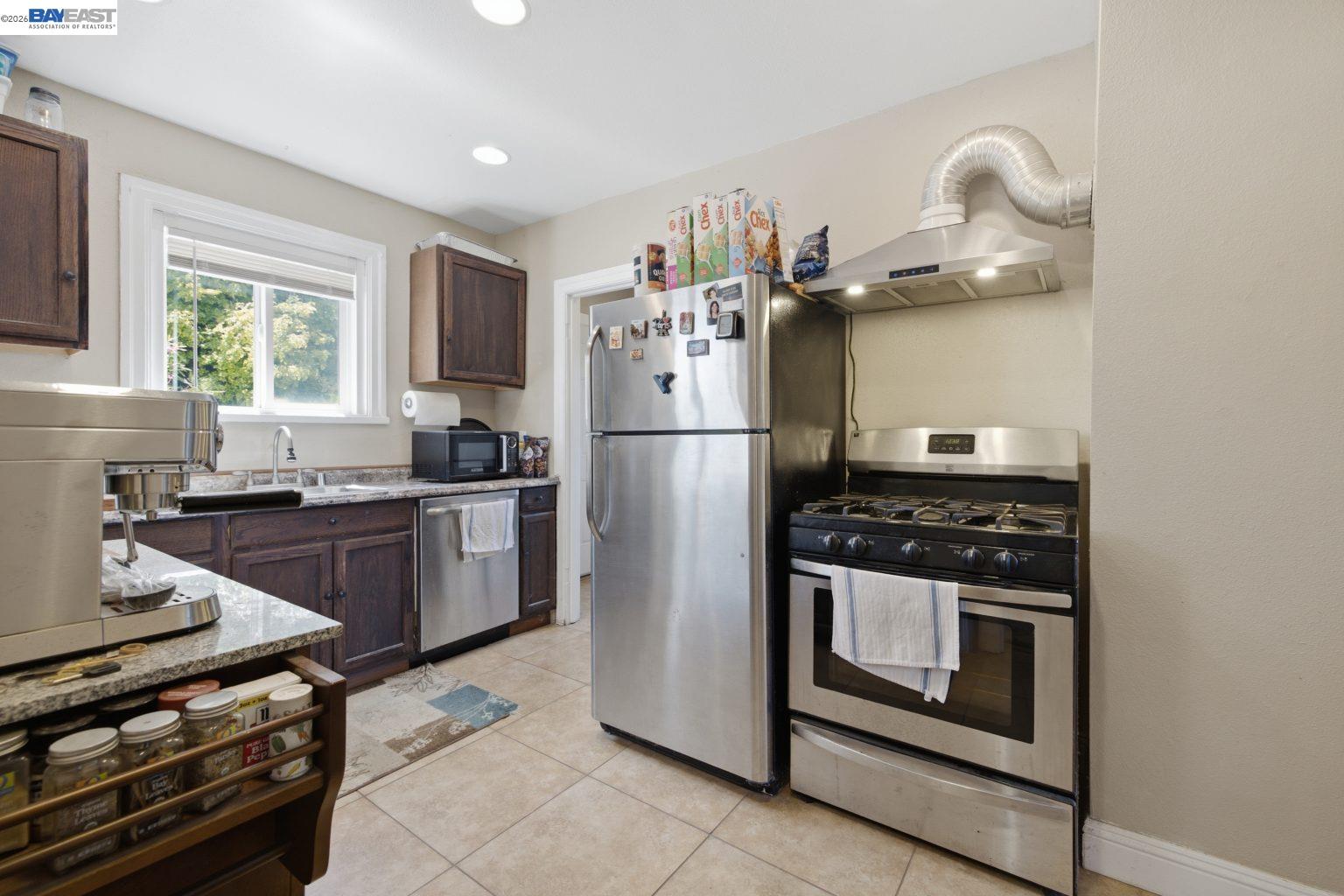 242 Kendall Ave, Crockett CA 94525 — photo 49