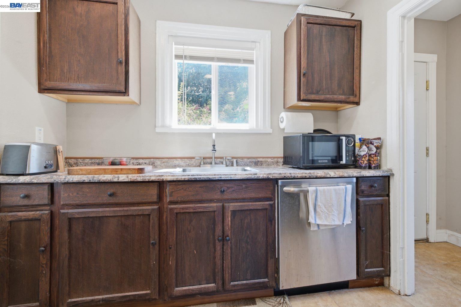 242 Kendall Ave, Crockett CA 94525 — photo 50