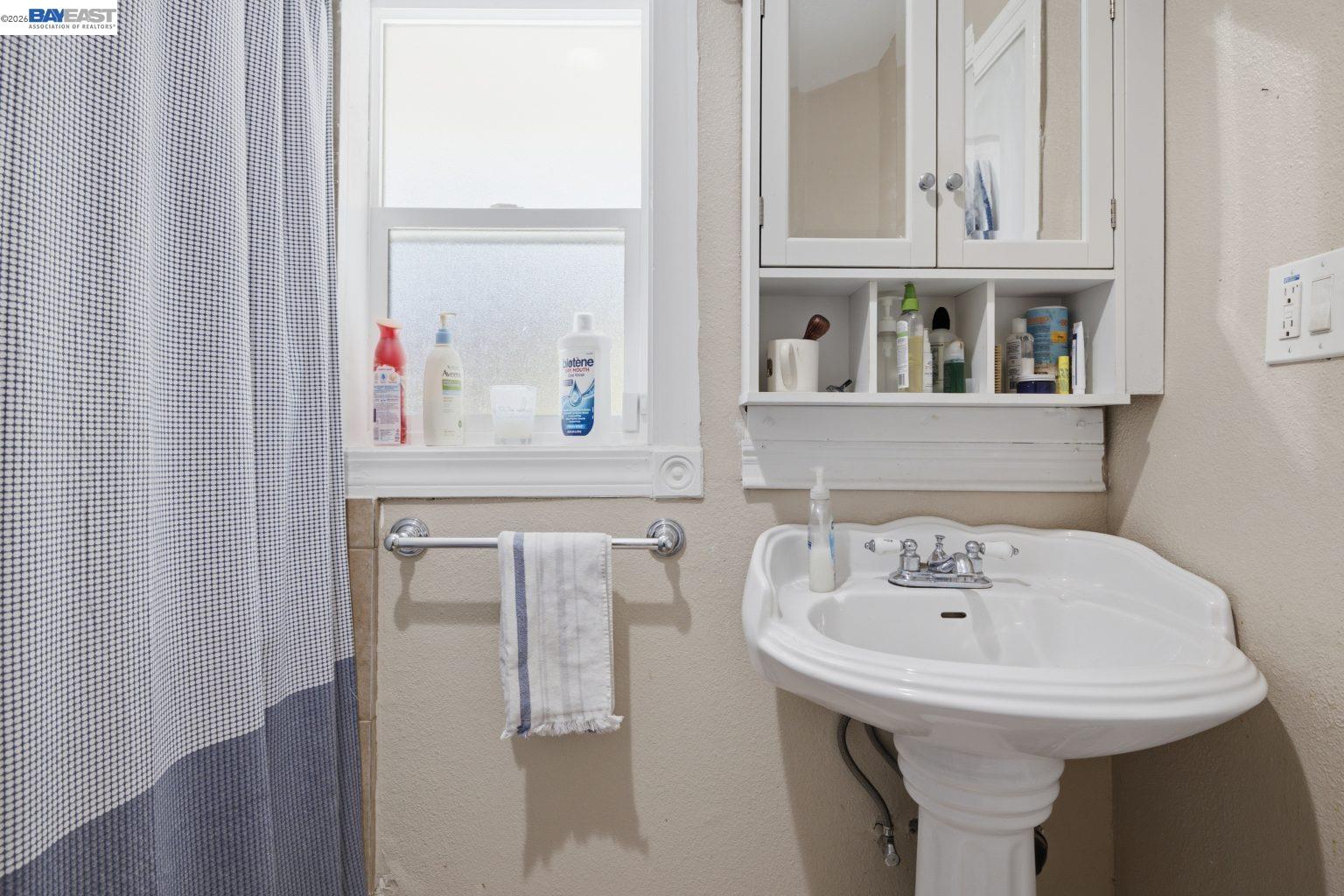 242 Kendall Ave, Crockett CA 94525 — photo 56