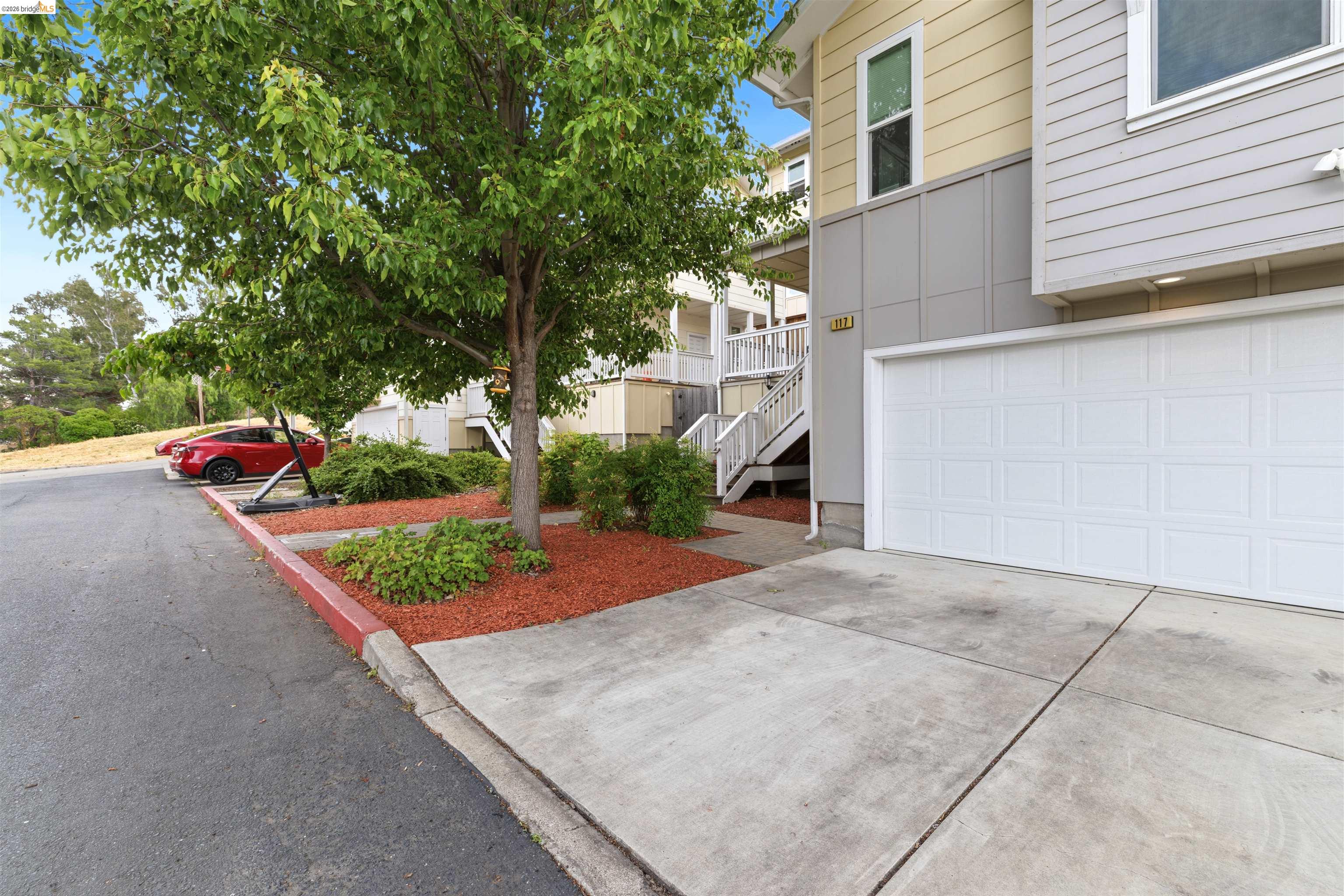 Front Image Thumbnail for EB41137145