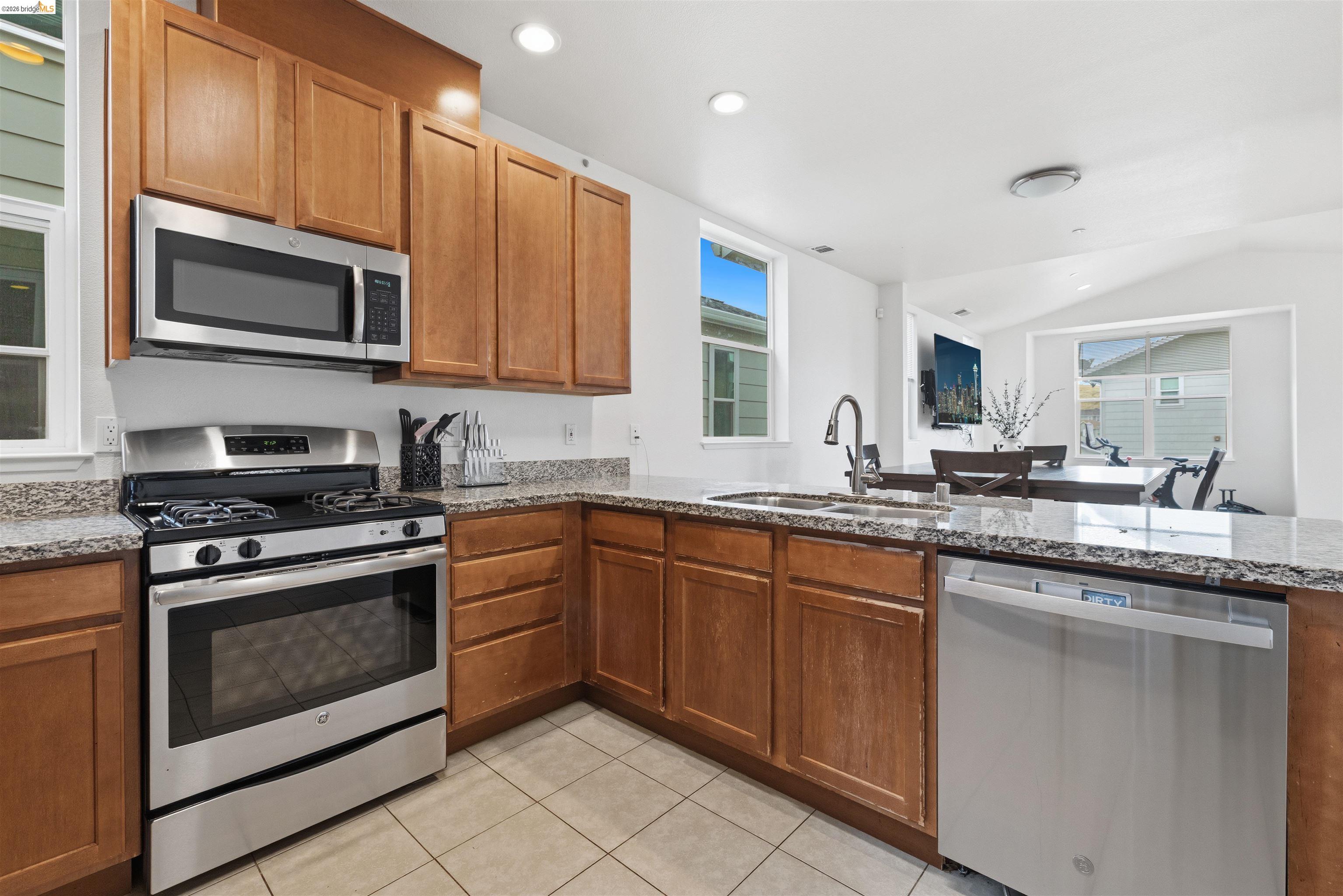 117 Kingswood Ln, Martinez CA 94553 — photo 12