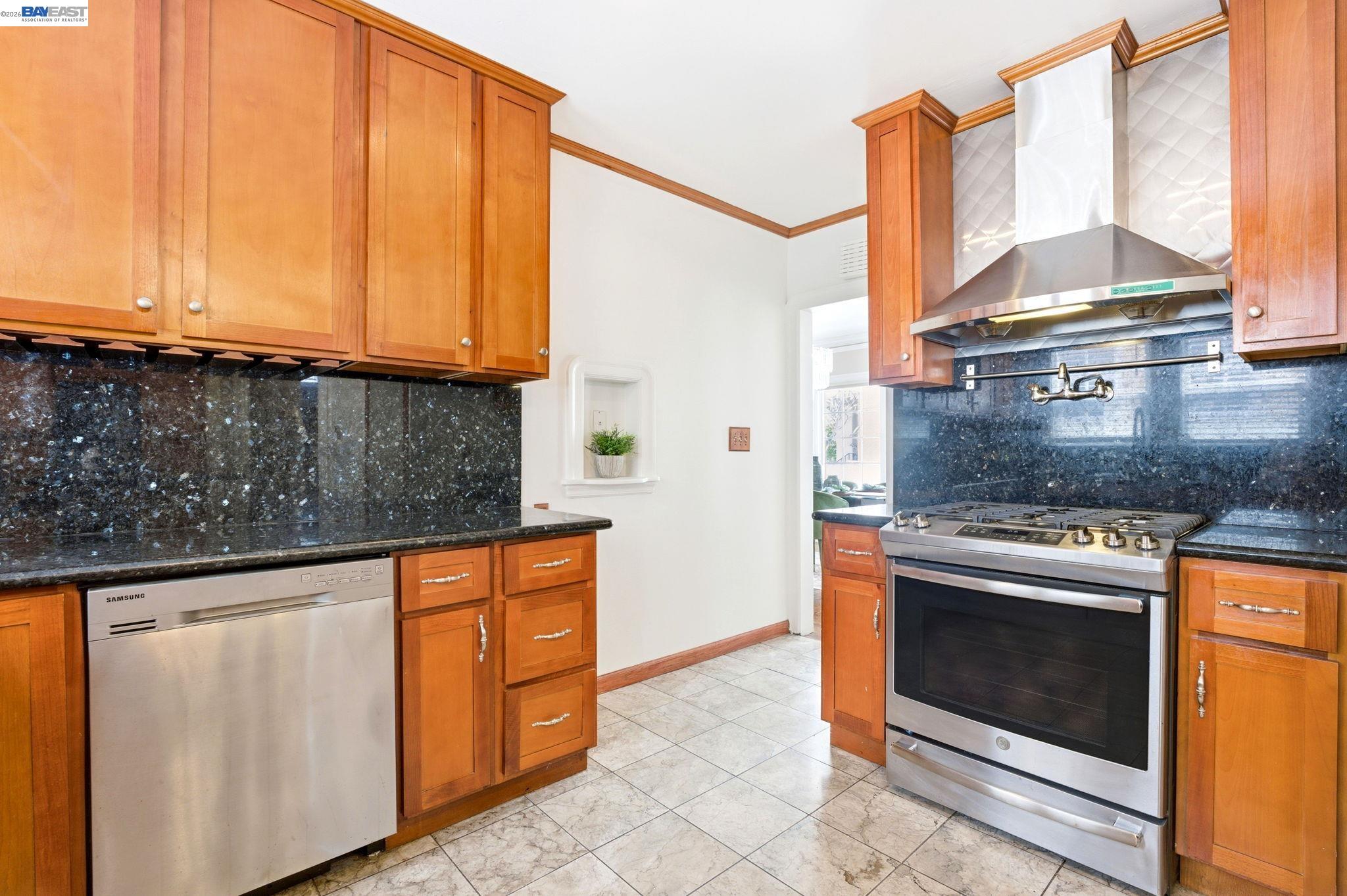 5814 Fleming Ave, Oakland CA 94605 — photo 27