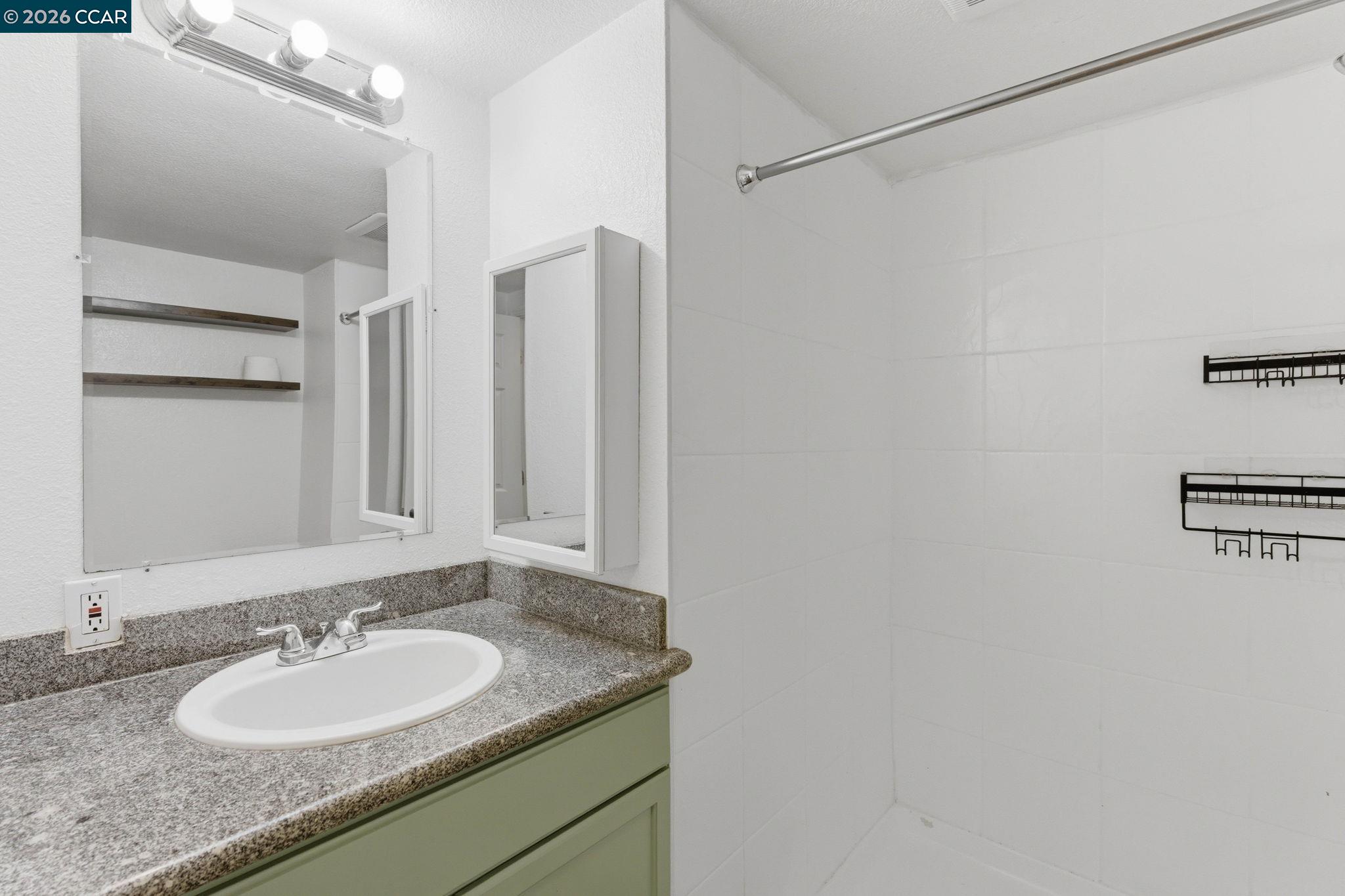 1522 Harmon St, Berkeley CA 94703 — photo 32
