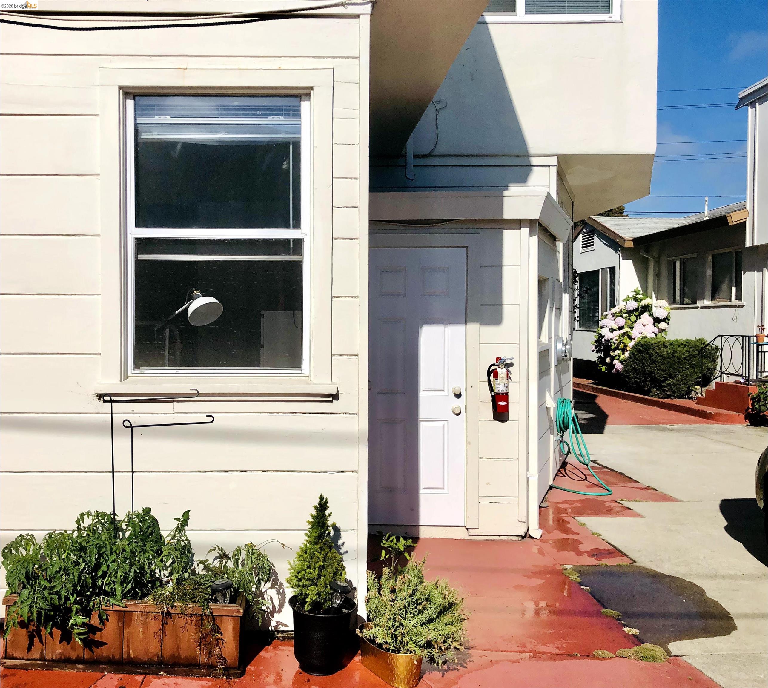986 Kains Ave, Albany CA 94705 — photo 9
