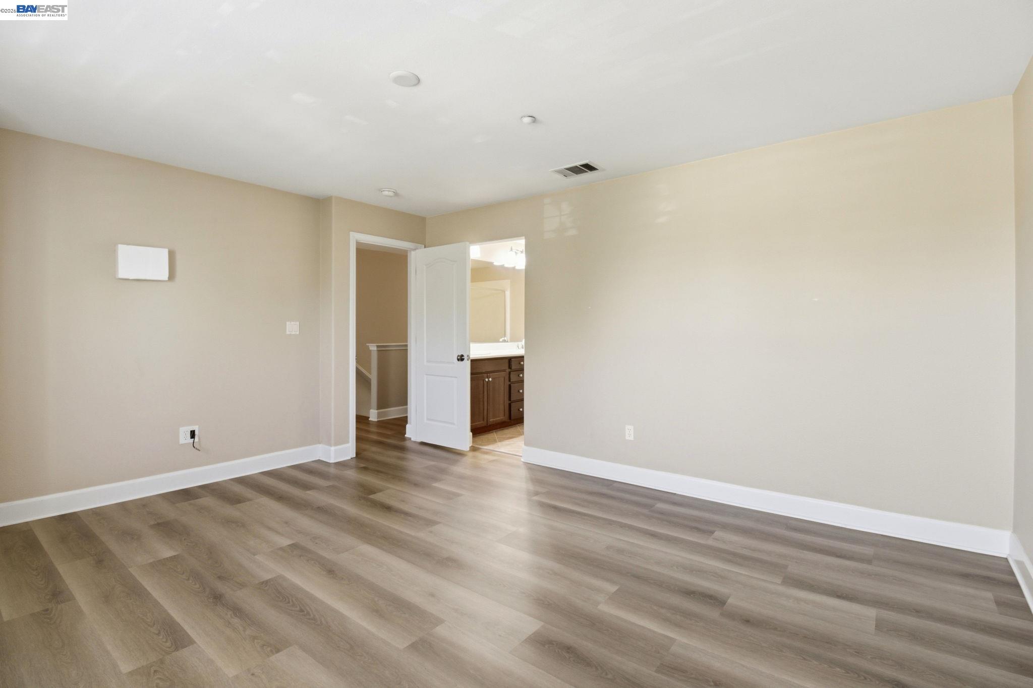 Photo #15: 41137247 Listing: Photo #15
