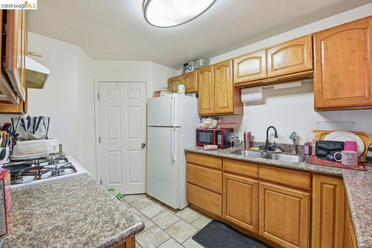 5936 Martin Luther King Jr Way, Oakland CA 94609 — photo 52