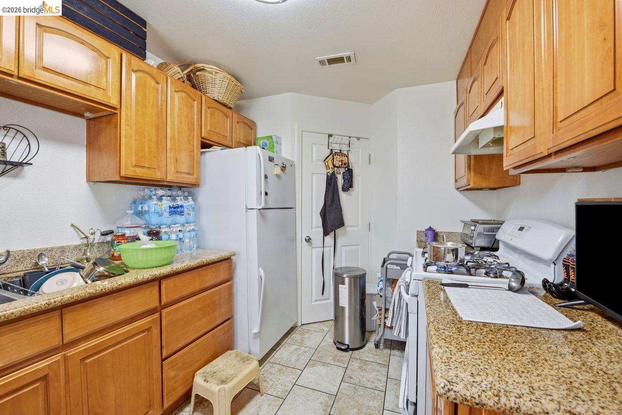5936 Martin Luther King Jr Way, Oakland CA 94609 — photo 54