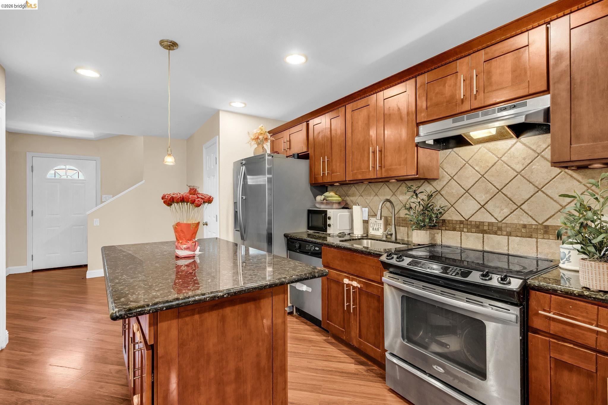 Photo #13: 41137284 Listing: Photo #13