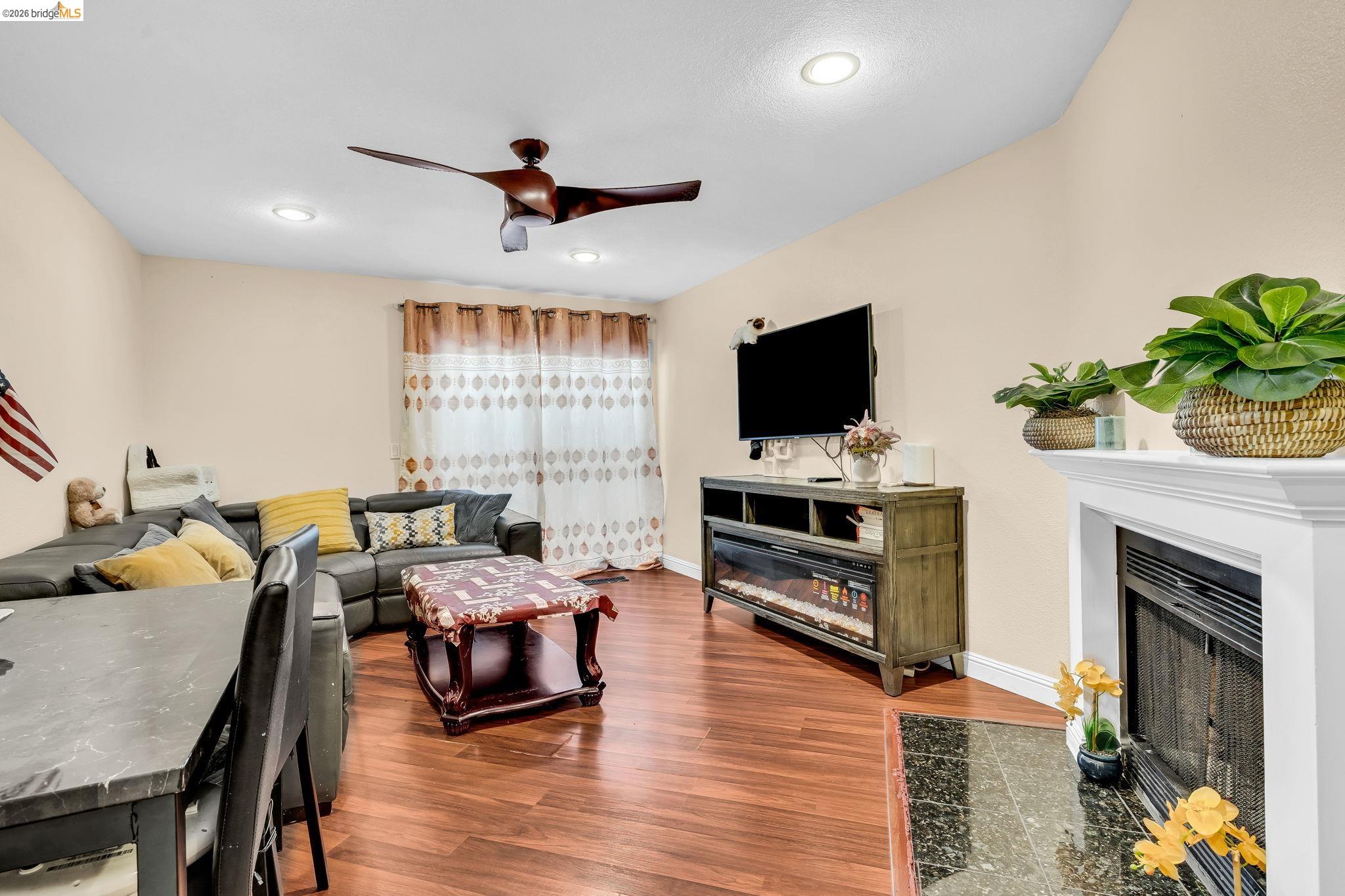 Photo #10: 41137284 Listing: Photo #10