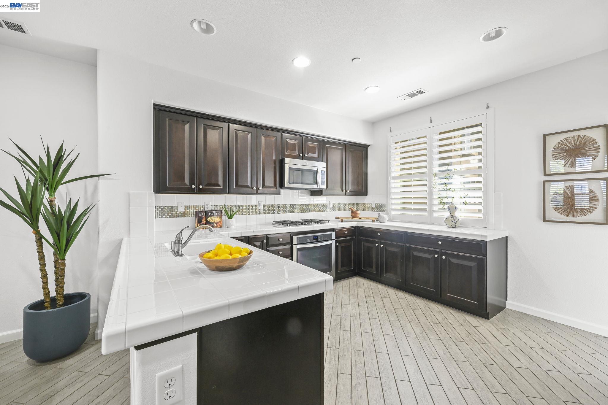 Photo #15: 41137286 Listing: Photo #15