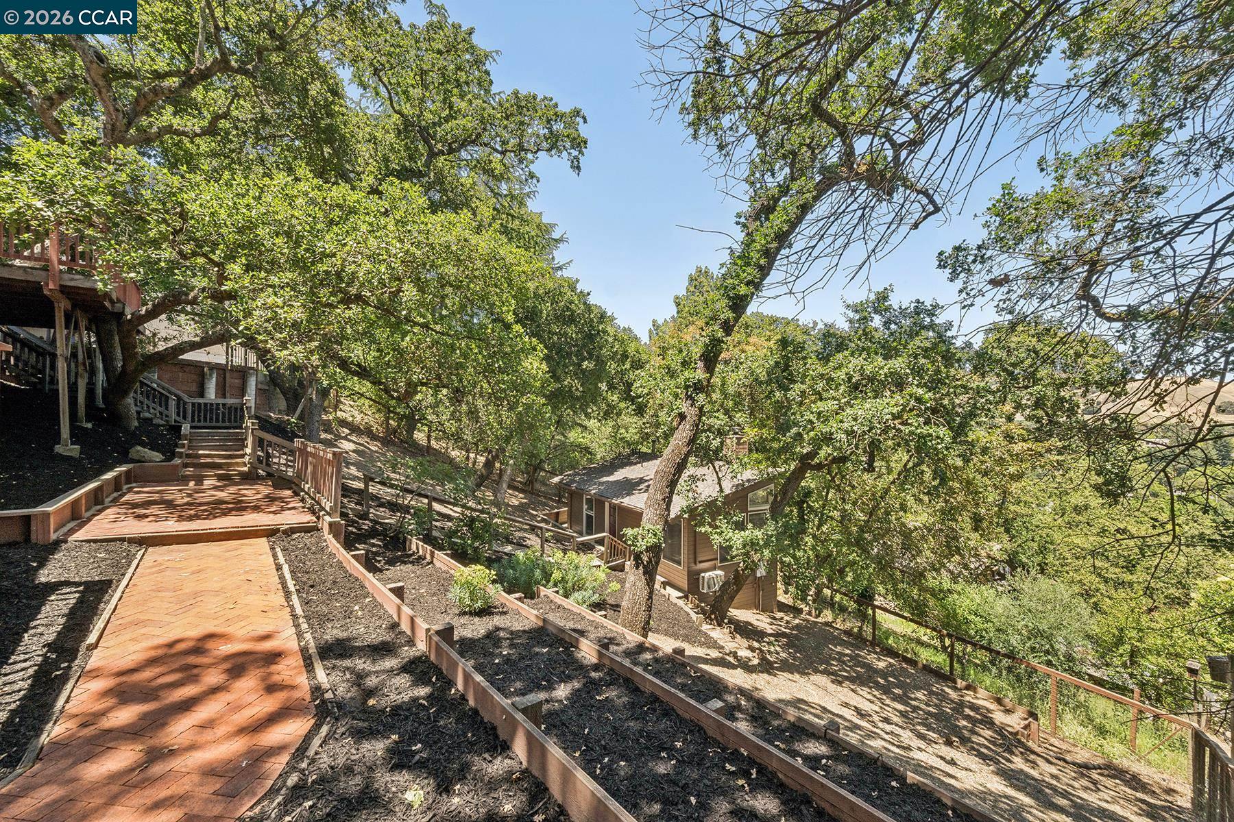 996 Hawthorne Dr, Lafayette CA 94549 — photo 33
