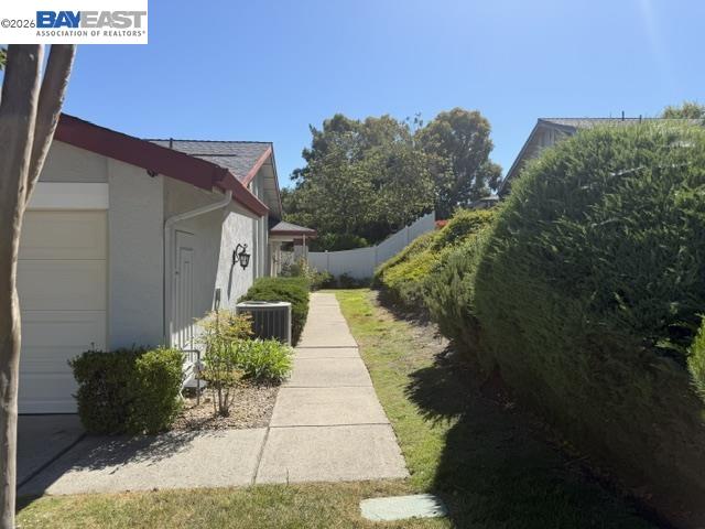 Photo #2: 41137361 Listing: Photo #2