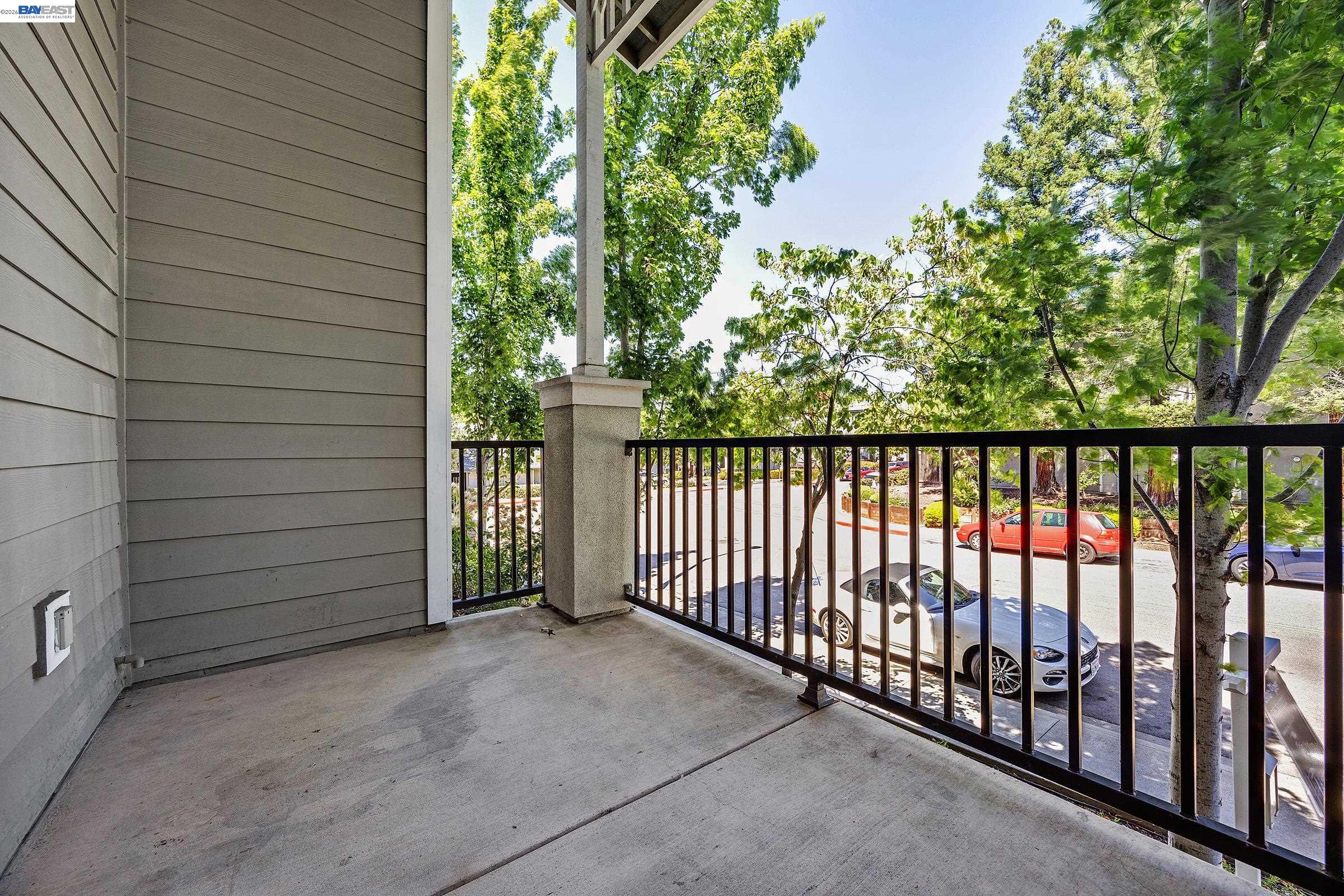 Photo #2: 41137385 Listing: Photo #2