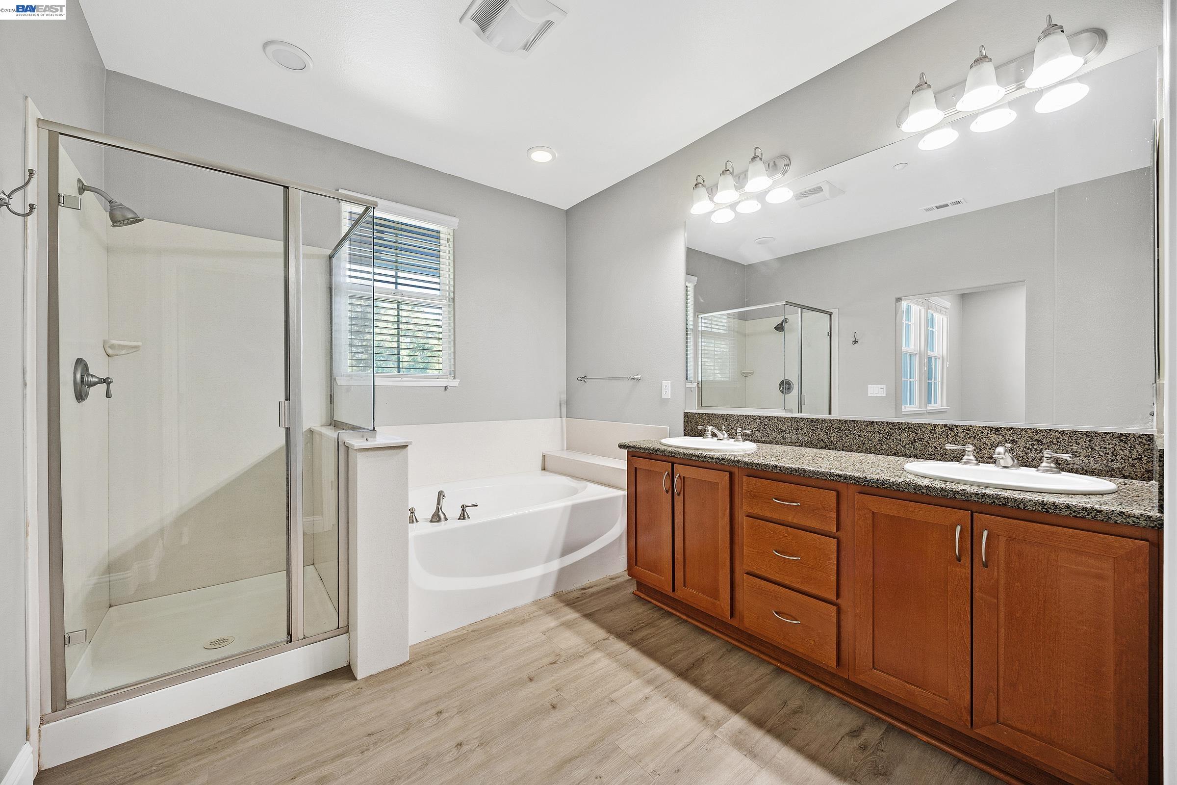 Photo #15: 41137385 Listing: Photo #15