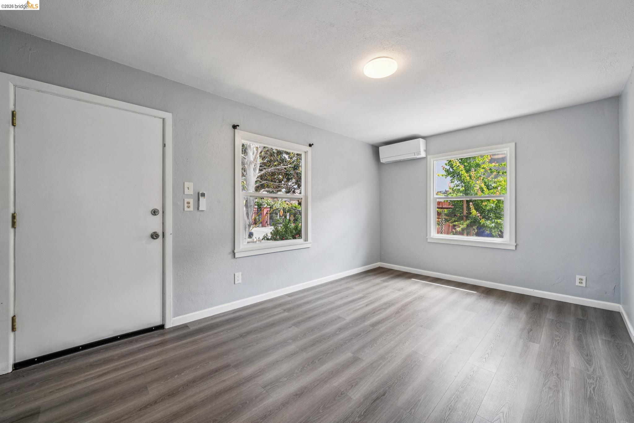 Photo #6: 41137399 Listing: Photo #6