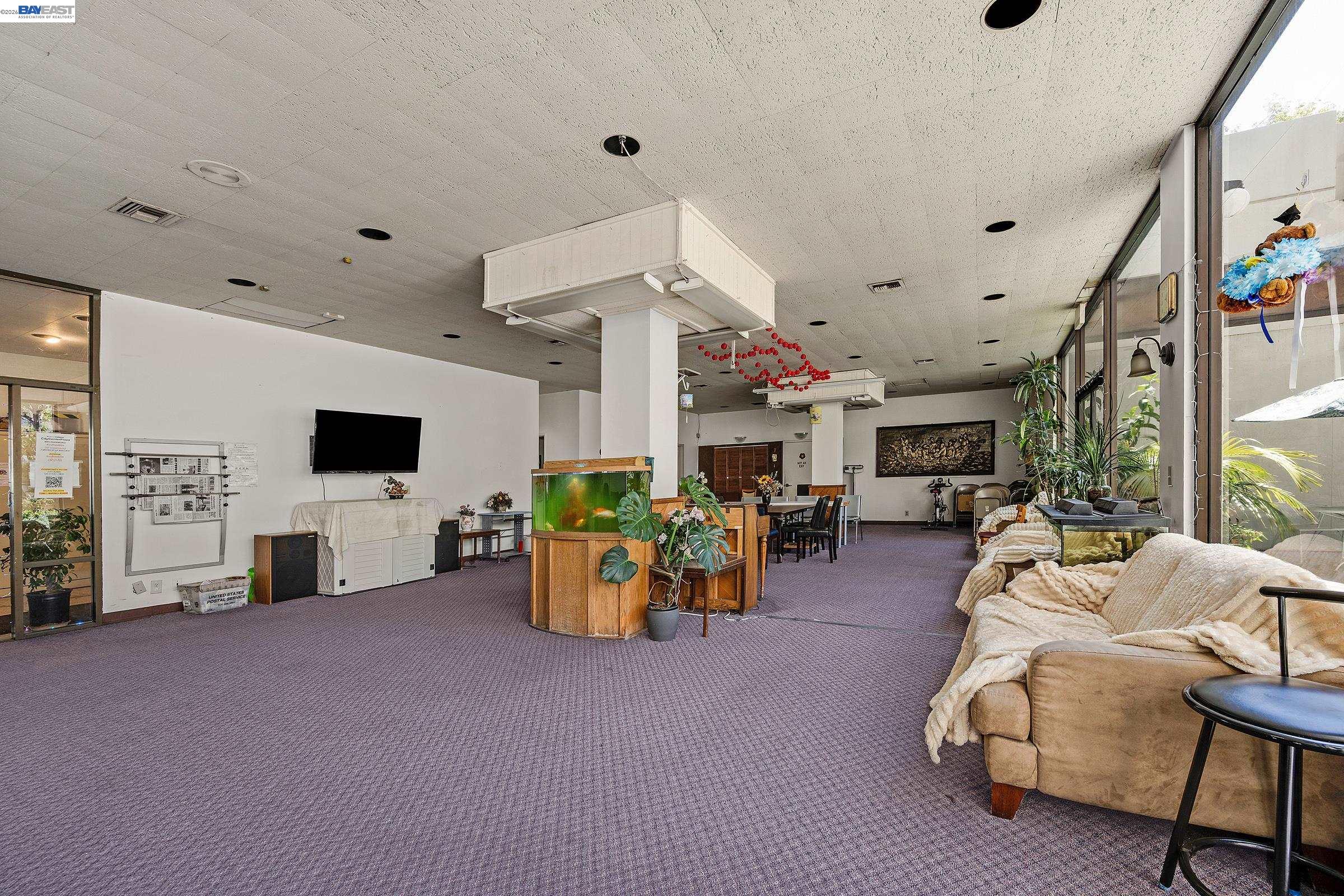 Photo #5: 41137430 Listing: Photo #5