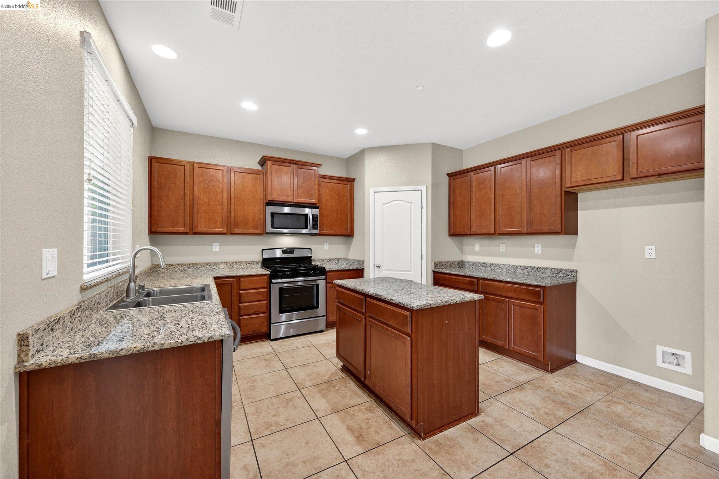 24 Mandrake Court, Oakley CA 94561 — photo 11