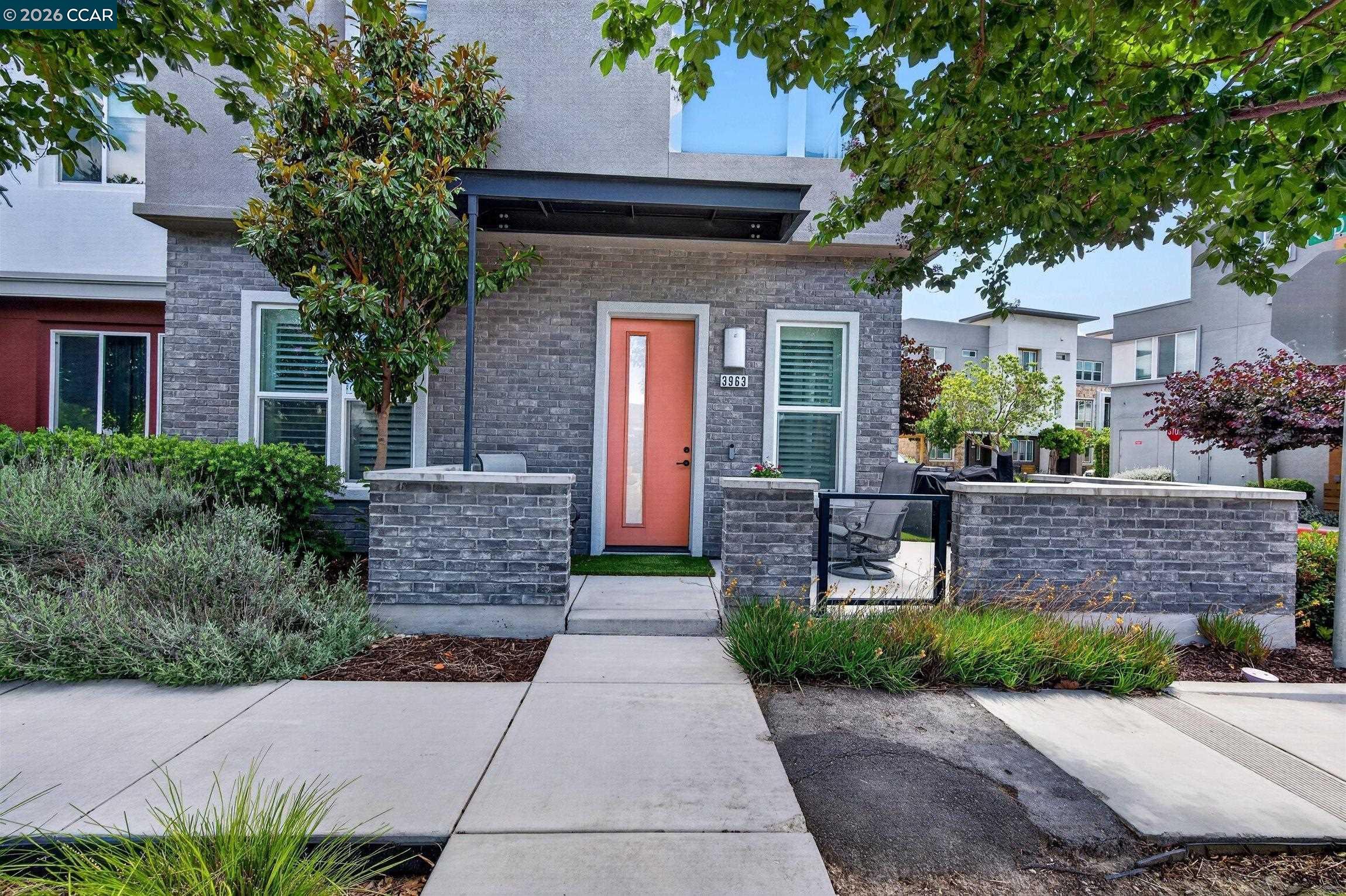 Photo #2: 41137447 Listing: Photo #2