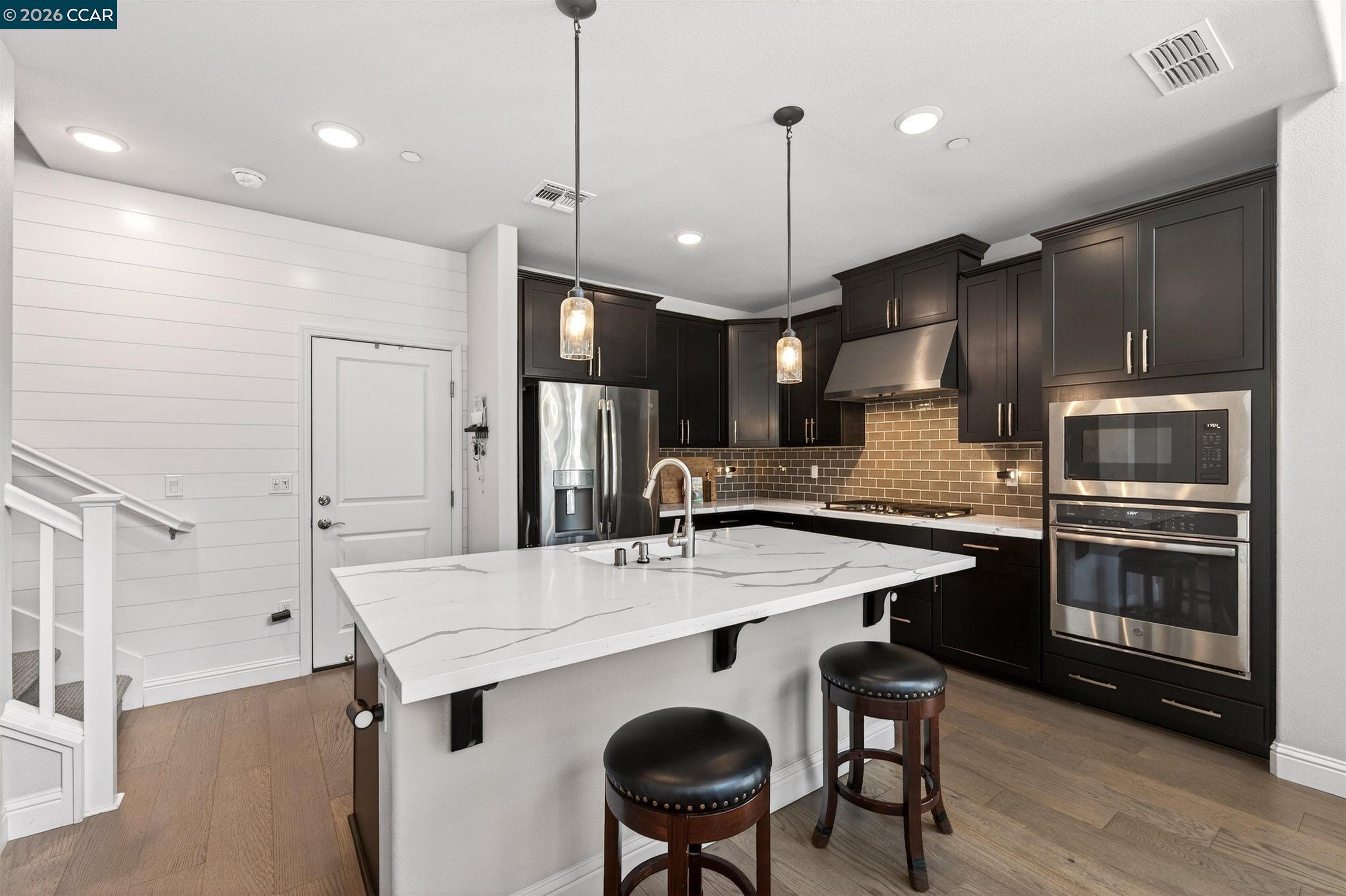 Photo #8: 41137447 Listing: Photo #8