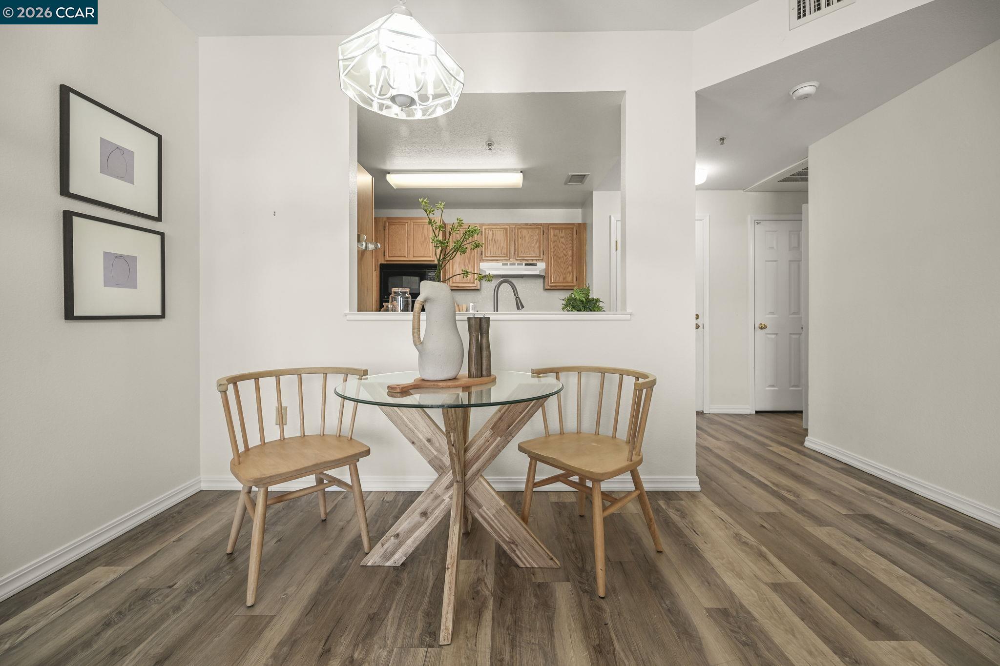 Photo #5: 41137458 Listing: Photo #5