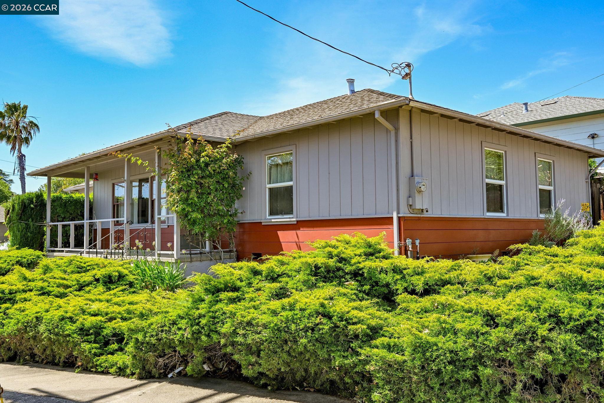 2110 Pomona Ave, Martinez CA 94553 — photo 3