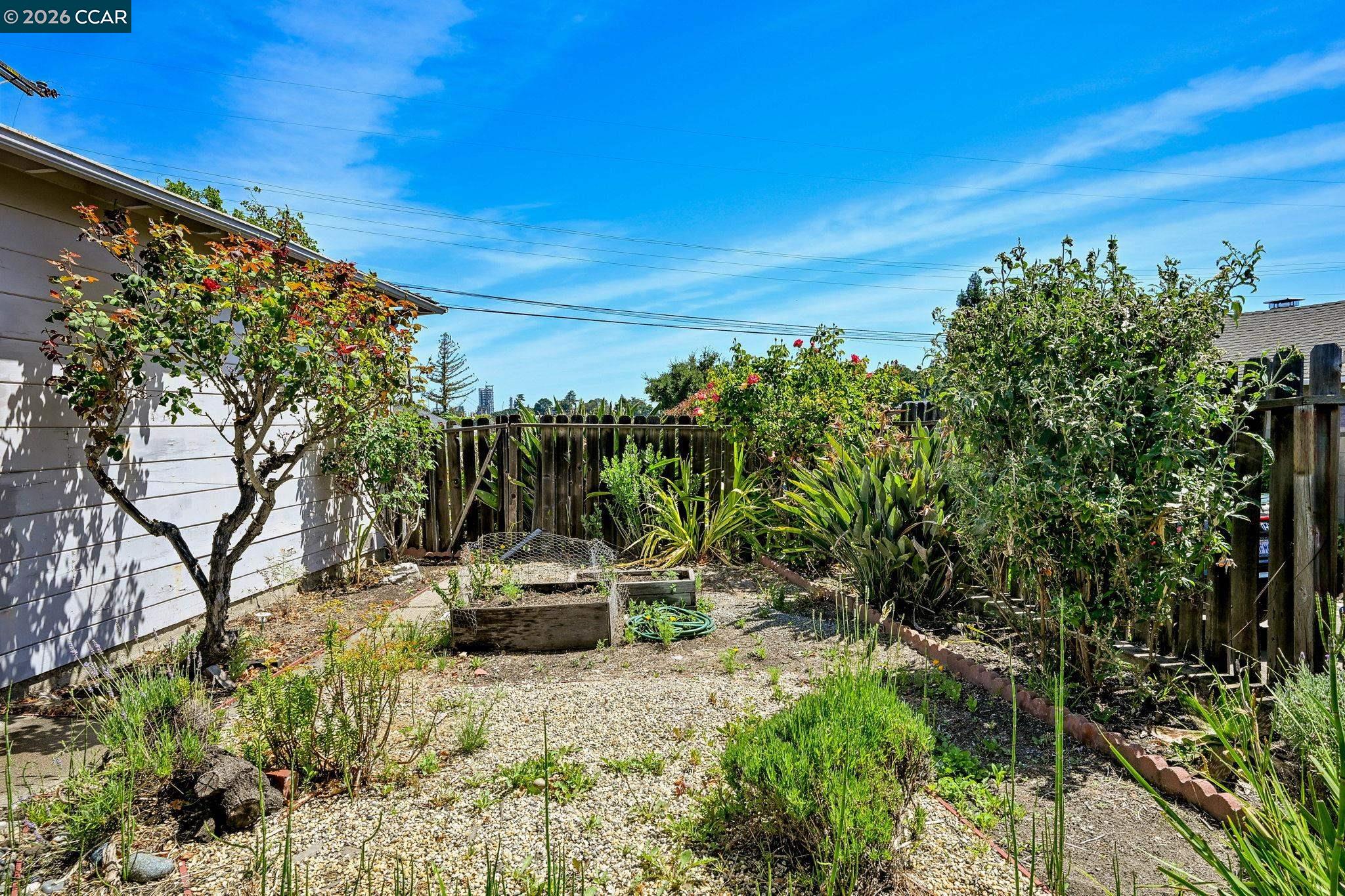 2110 Pomona Ave, Martinez CA 94553 — photo 23