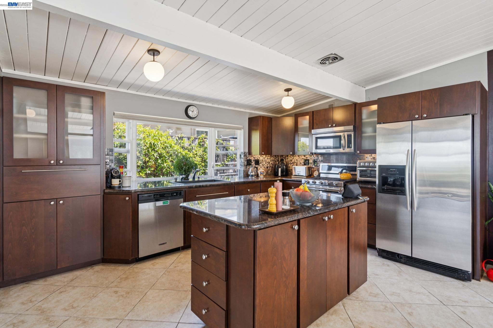 5842 Highwood Rd, Castro Valley CA 94552 — photo 18