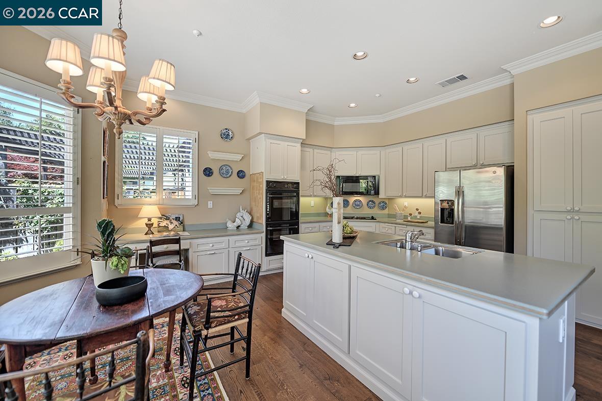 Photo #12: 41137492 Listing: Photo #12