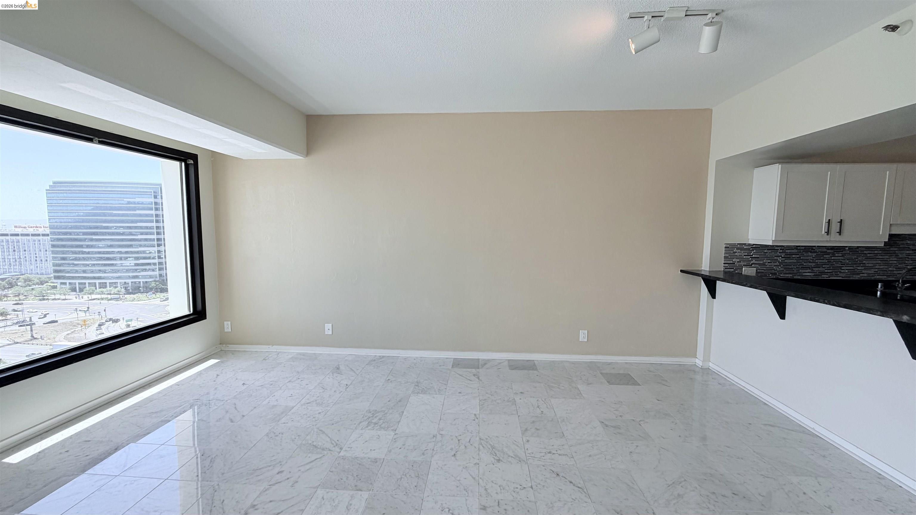 Photo #6: 41137497 Listing: Photo #6