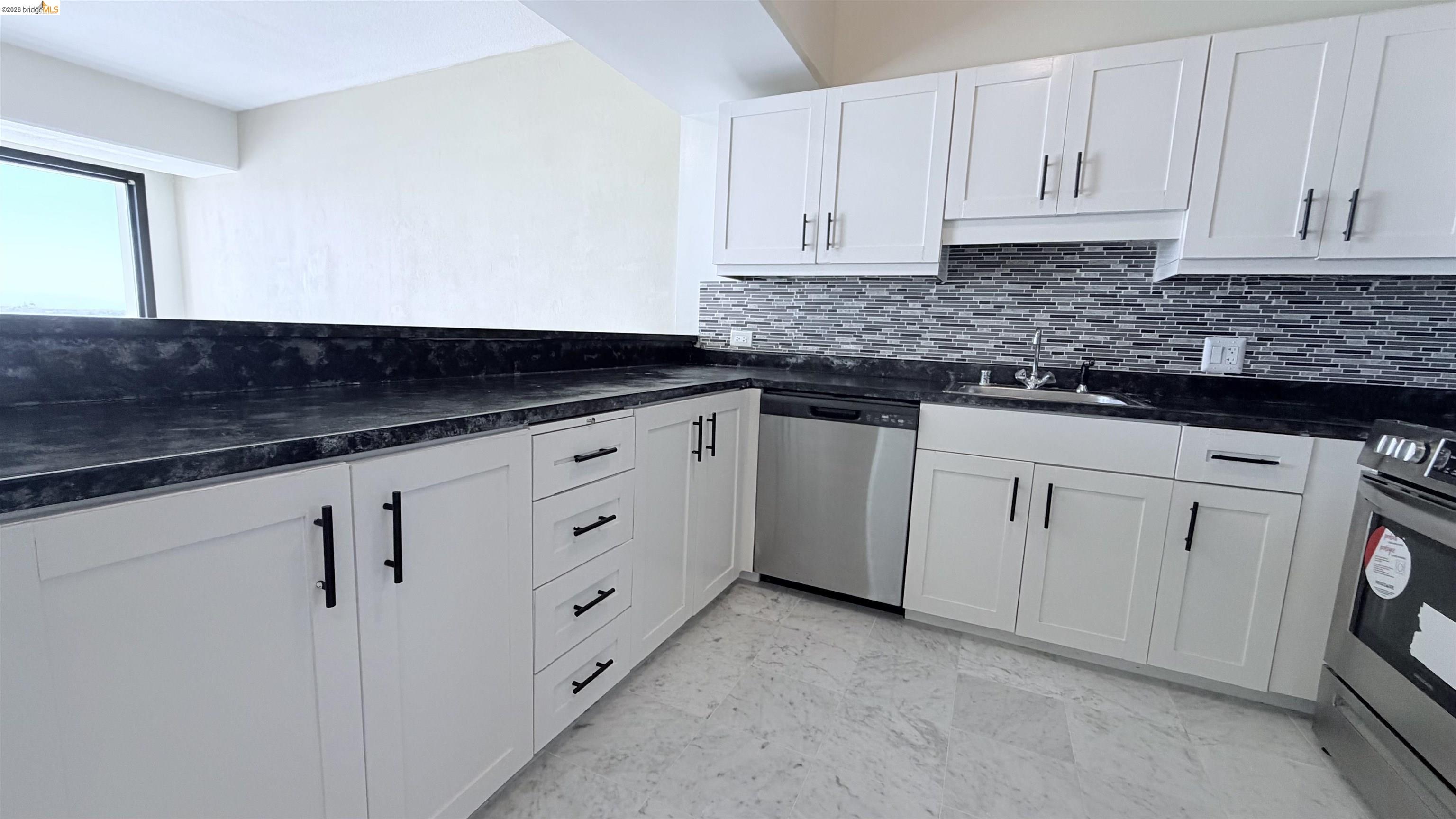 Photo #10: 41137497 Listing: Photo #10