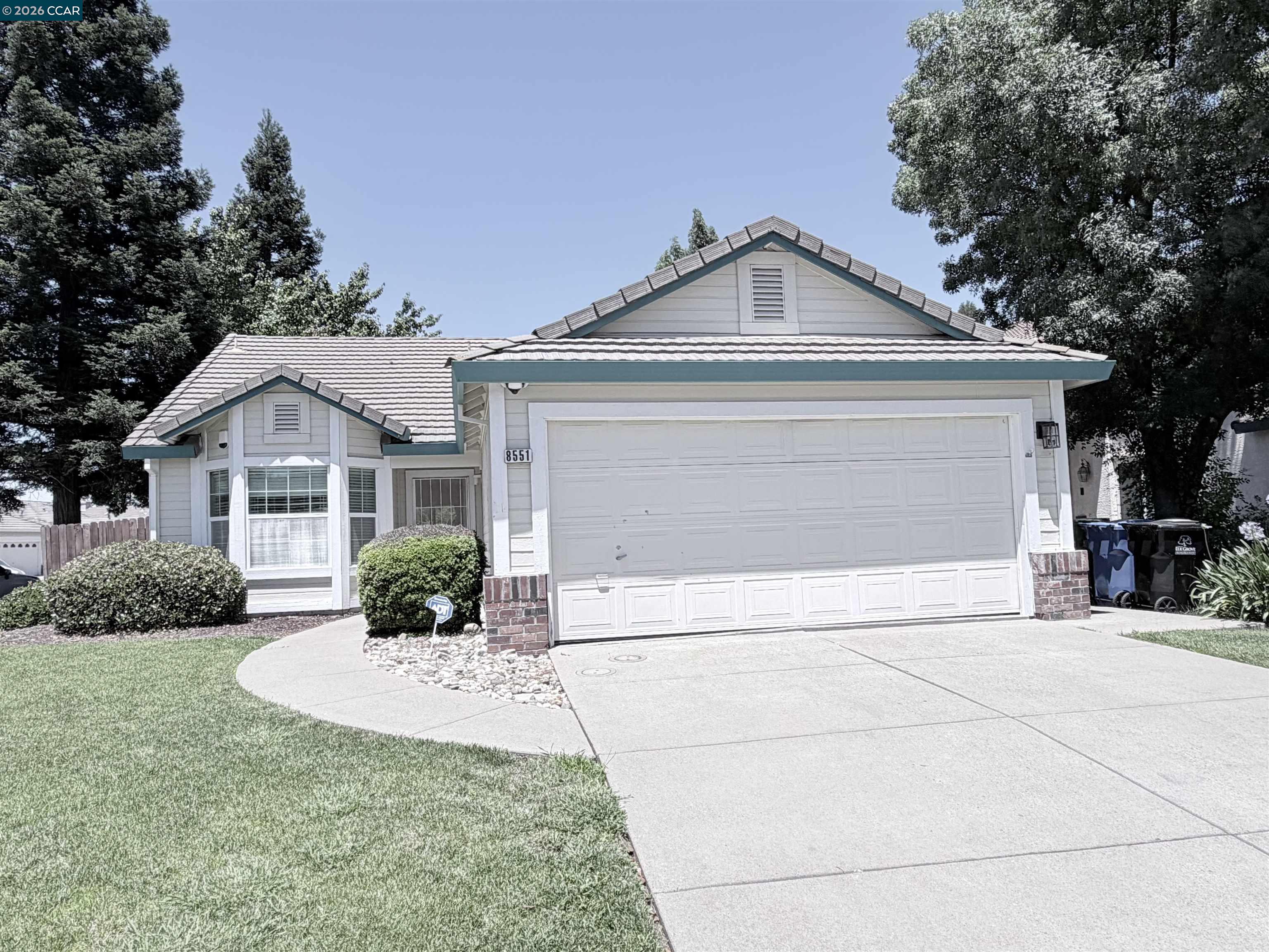 8551 Summer Knoll Way, Elk Grove CA 95624 — photo 2