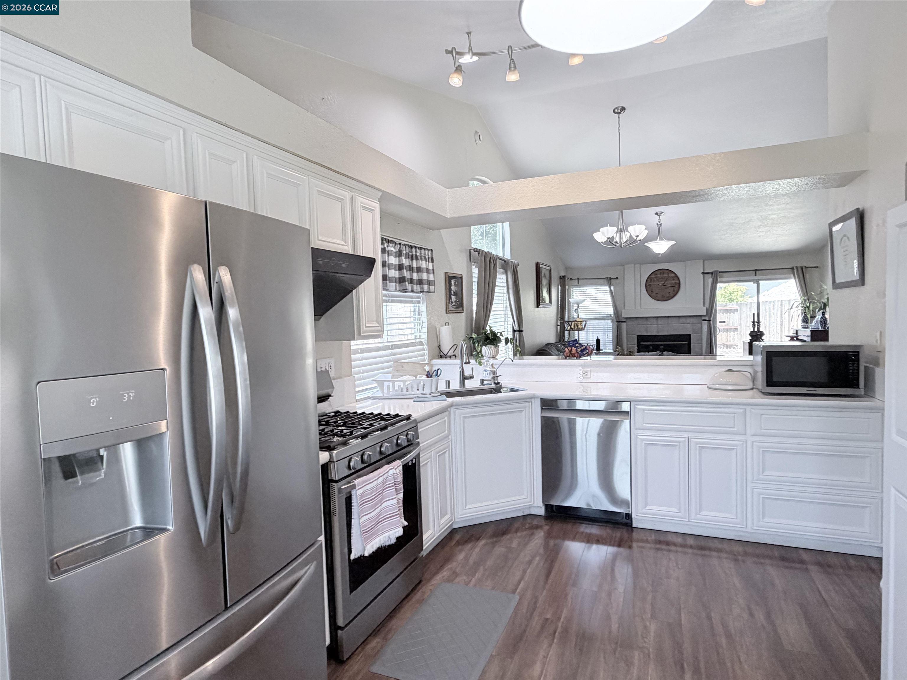 8551 Summer Knoll Way, Elk Grove CA 95624 — photo 10
