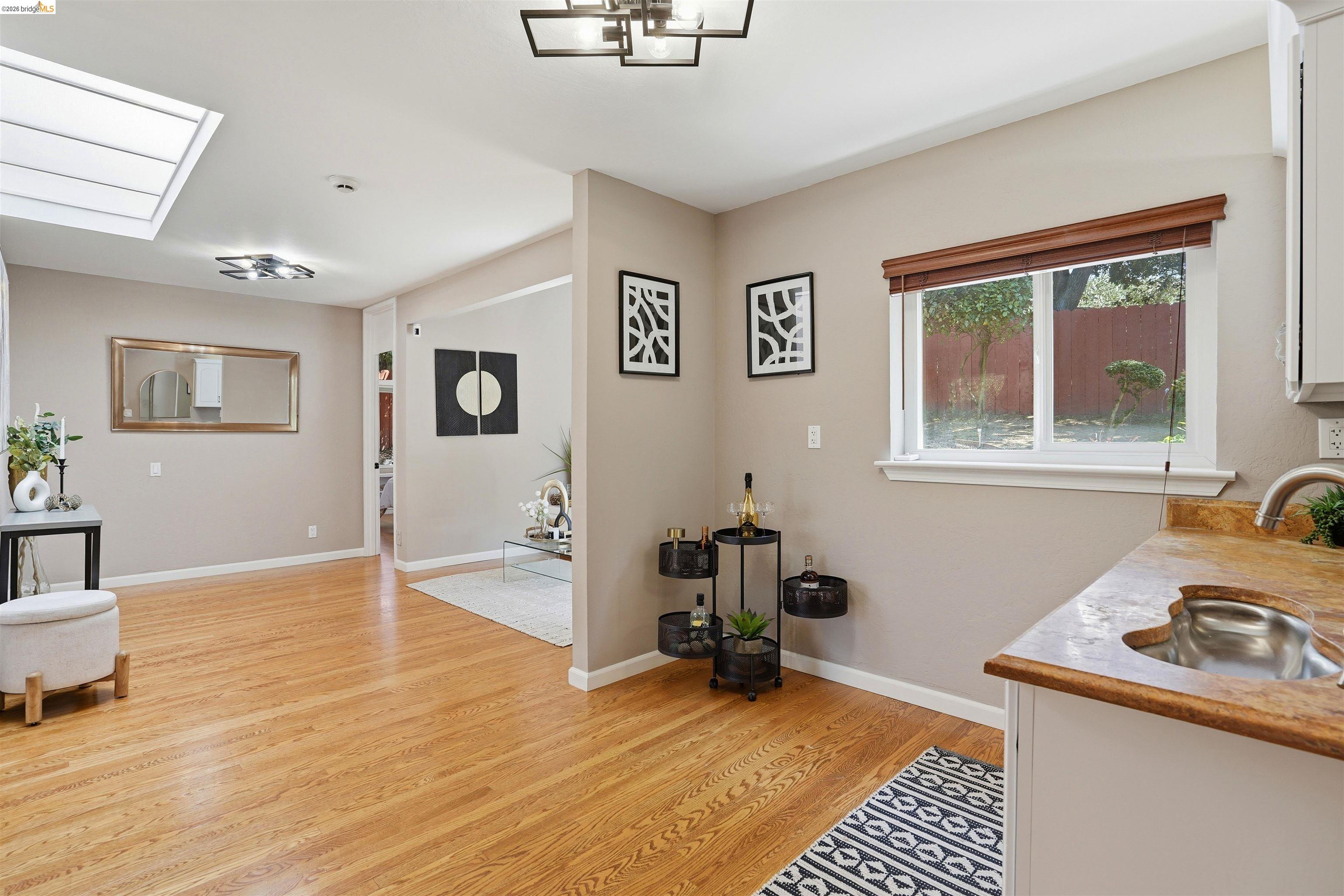 4500 Oak Hill Rd, Oakland CA 94605 — photo 11