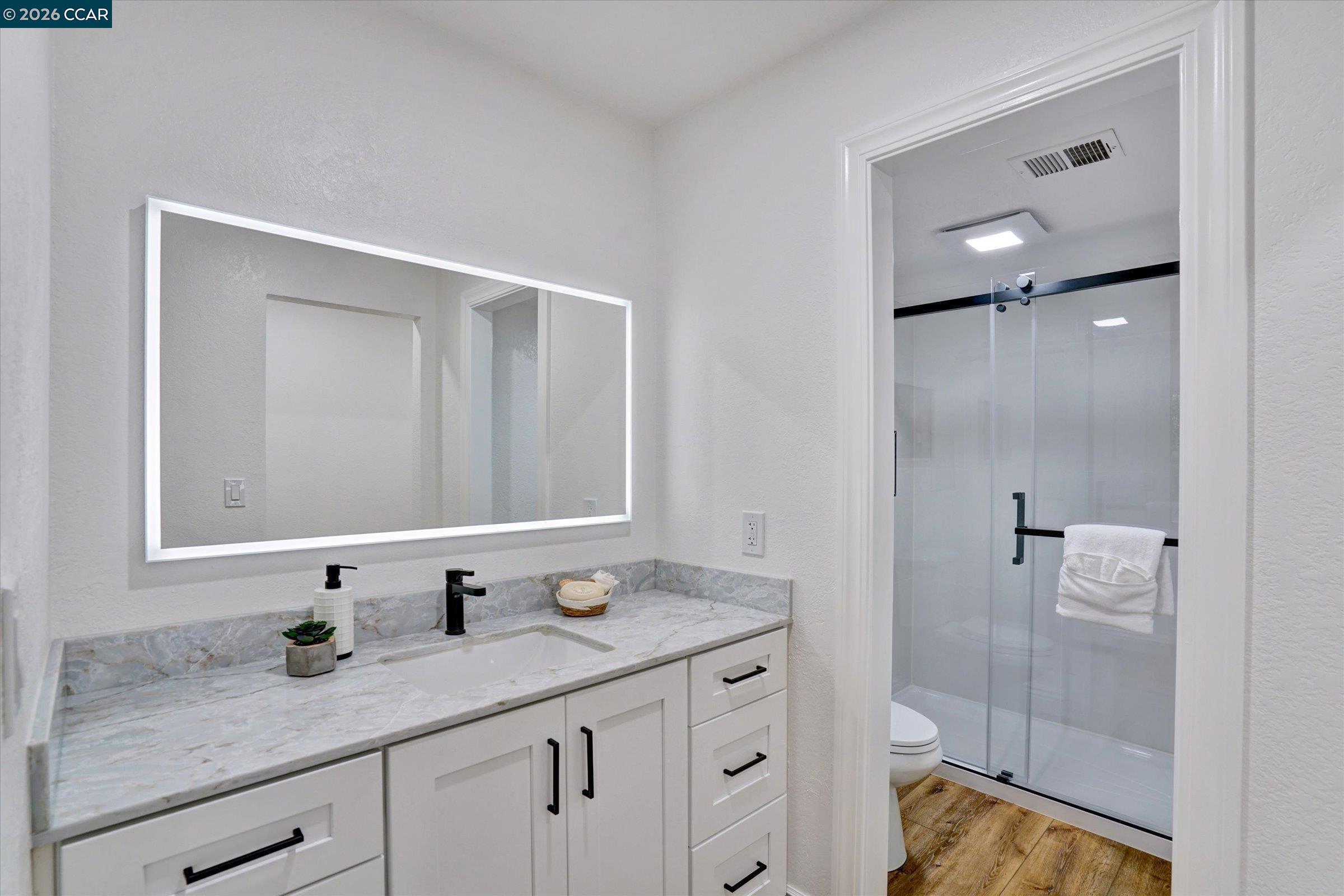 Photo #12: 41137526 Listing: Photo #12