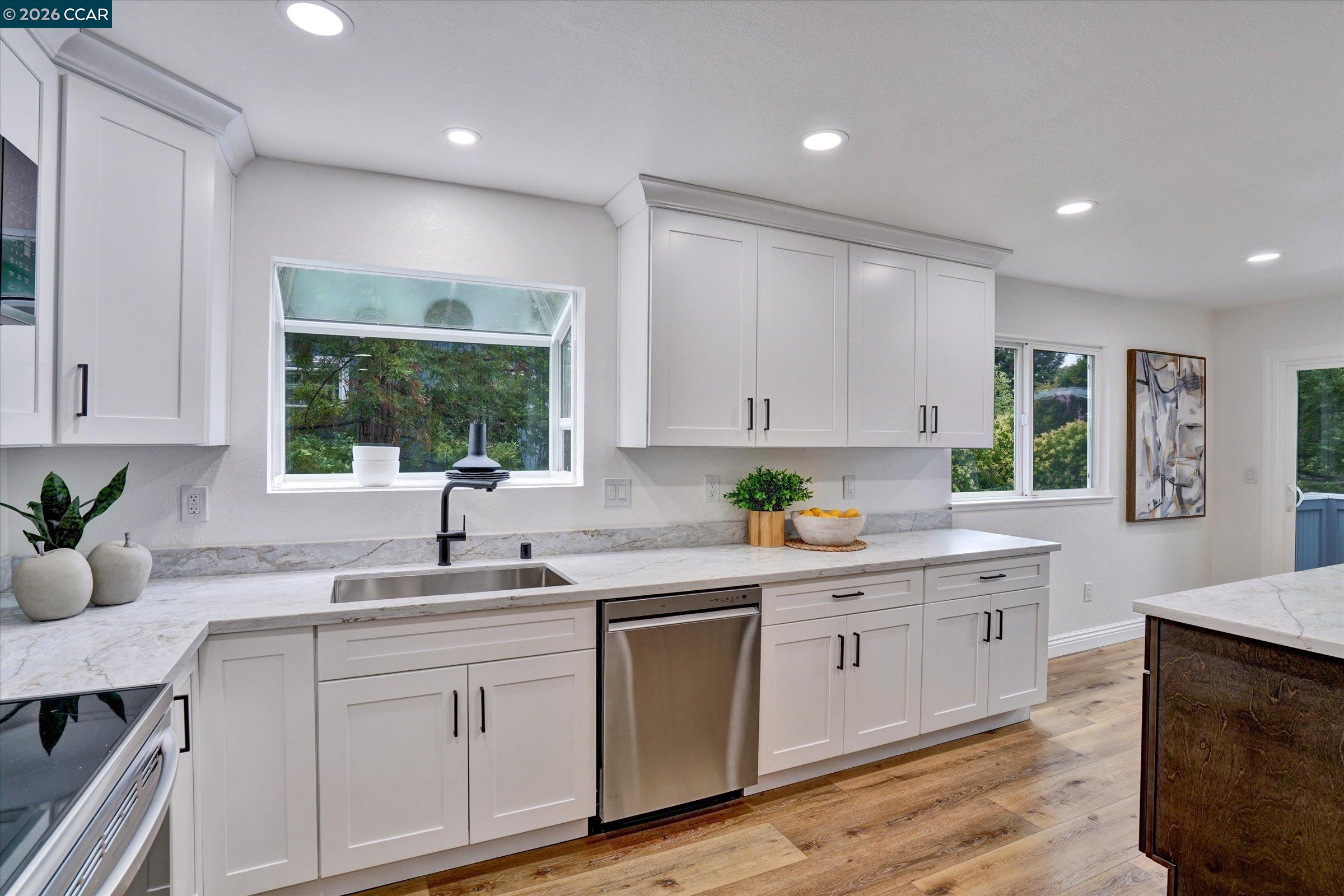 Photo #6: 41137526 Listing: Photo #6