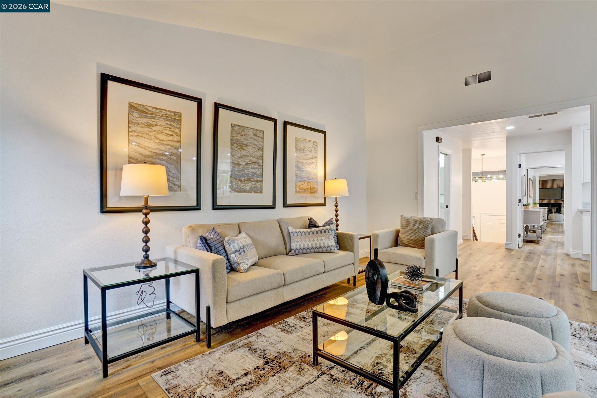 Photo #10: 41137526 Listing: Photo #10