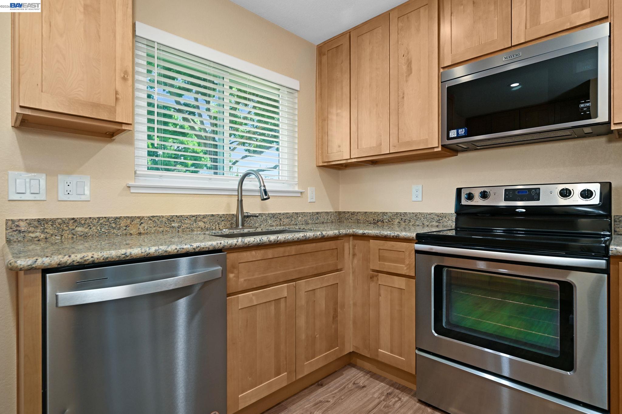 Photo #5: 41137533 Listing: Photo #5