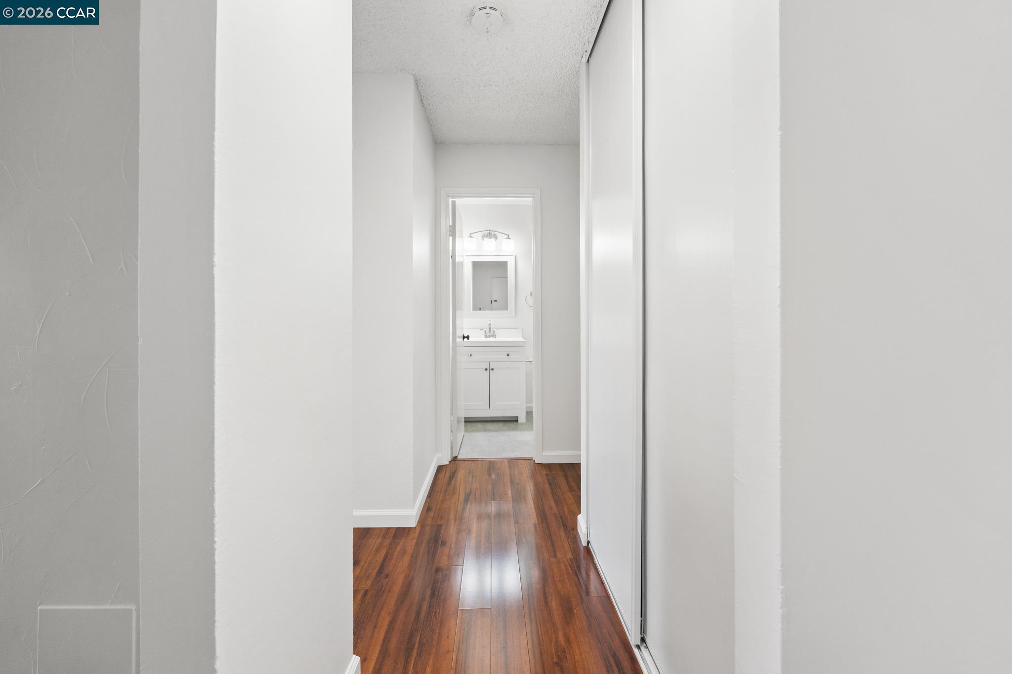 Photo #5: 41137551 Listing: Photo #5