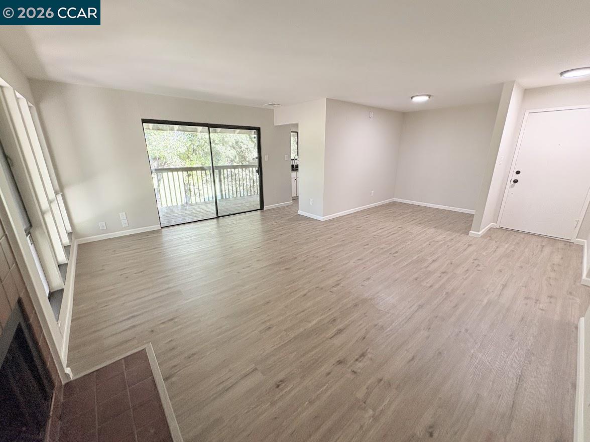 Photo #2: 41137553 Listing: Photo #2