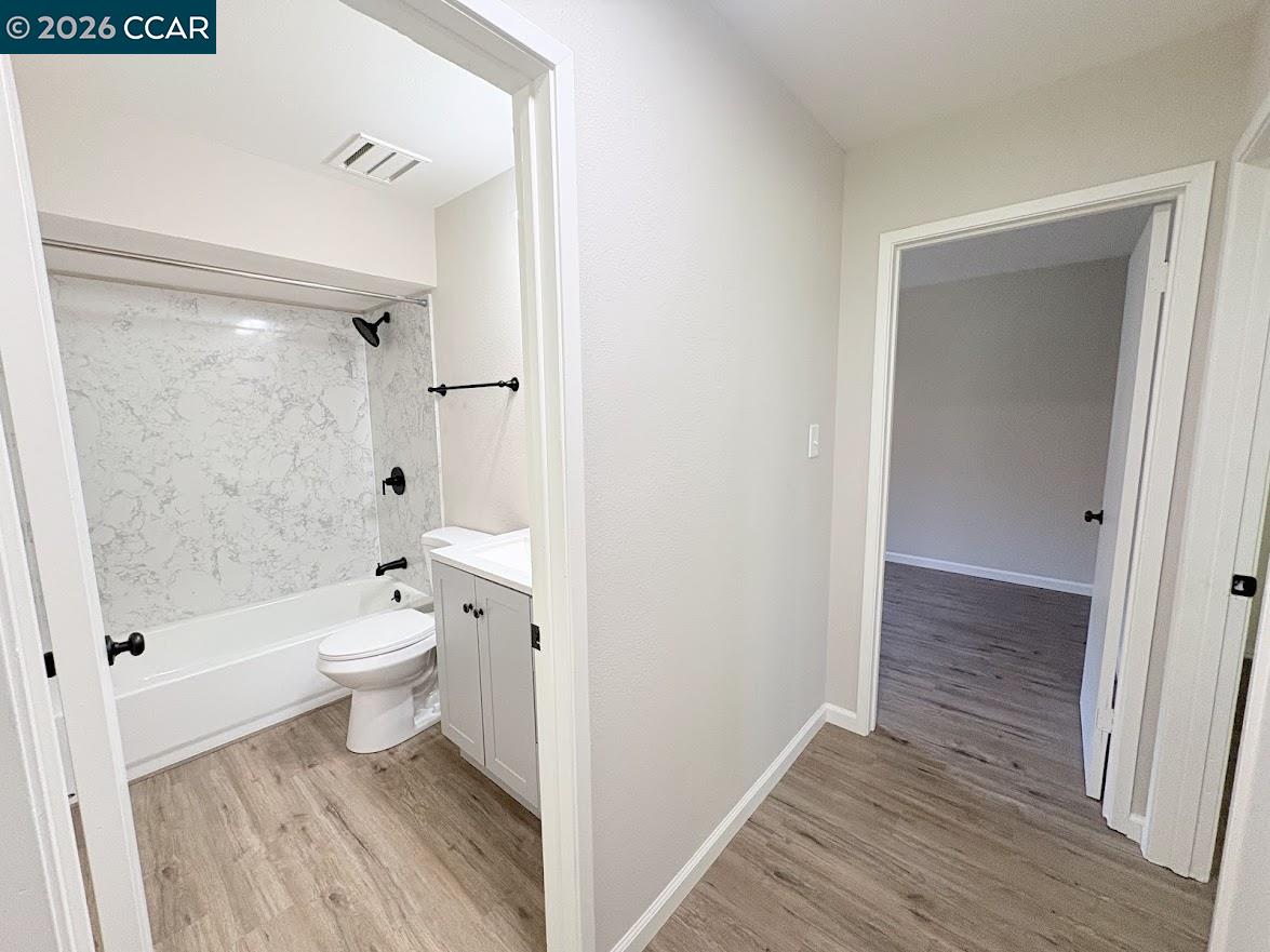 Photo #16: 41137553 Listing: Photo #16