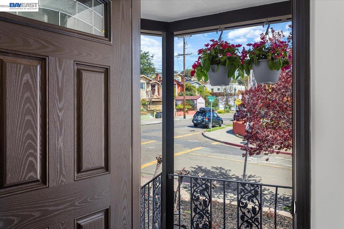 5301 Brann ST, Oakland CA 94619 — photo 40