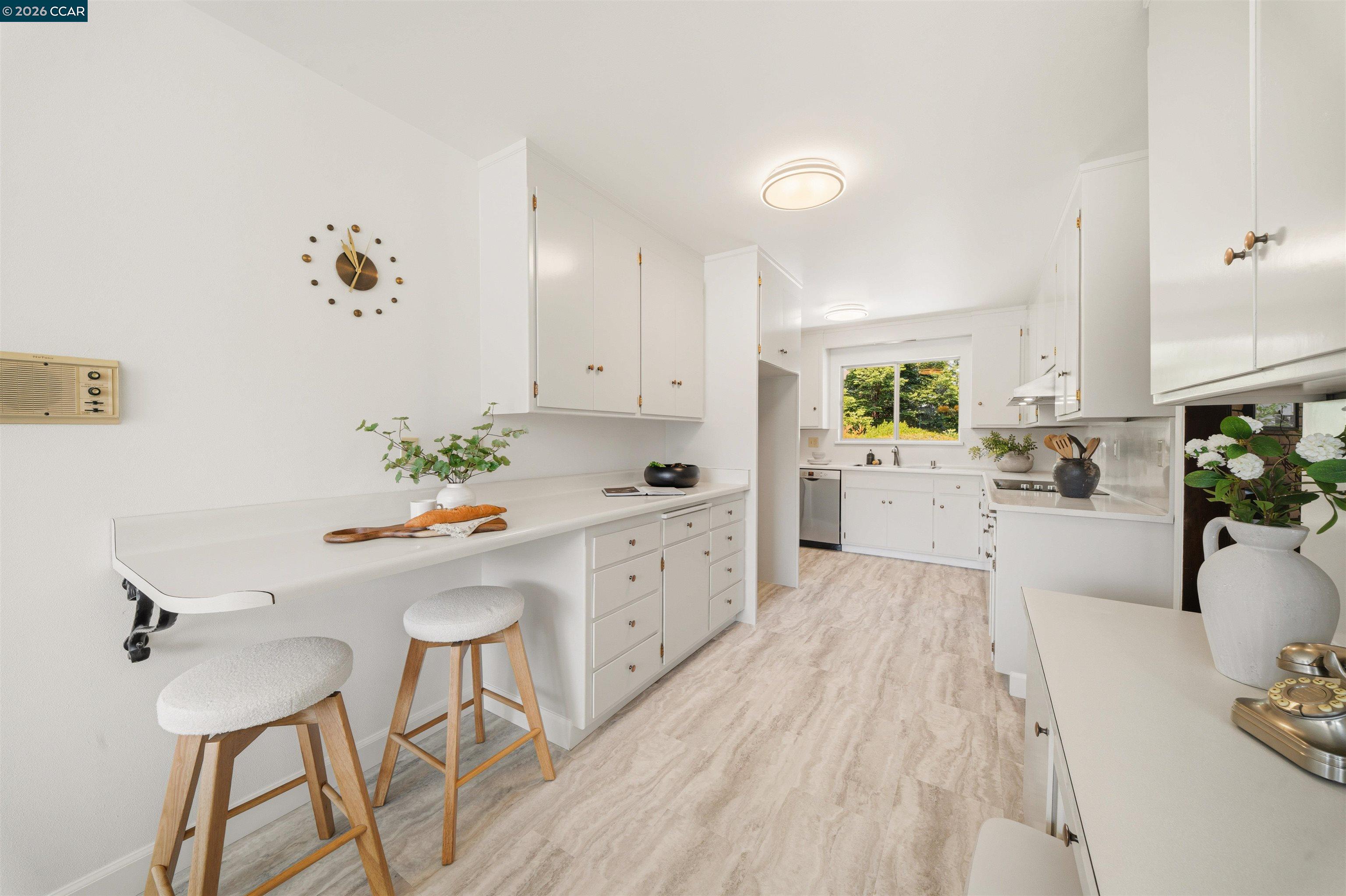 16985 Lamont Ct, Castro Valley CA 94546 — photo 9