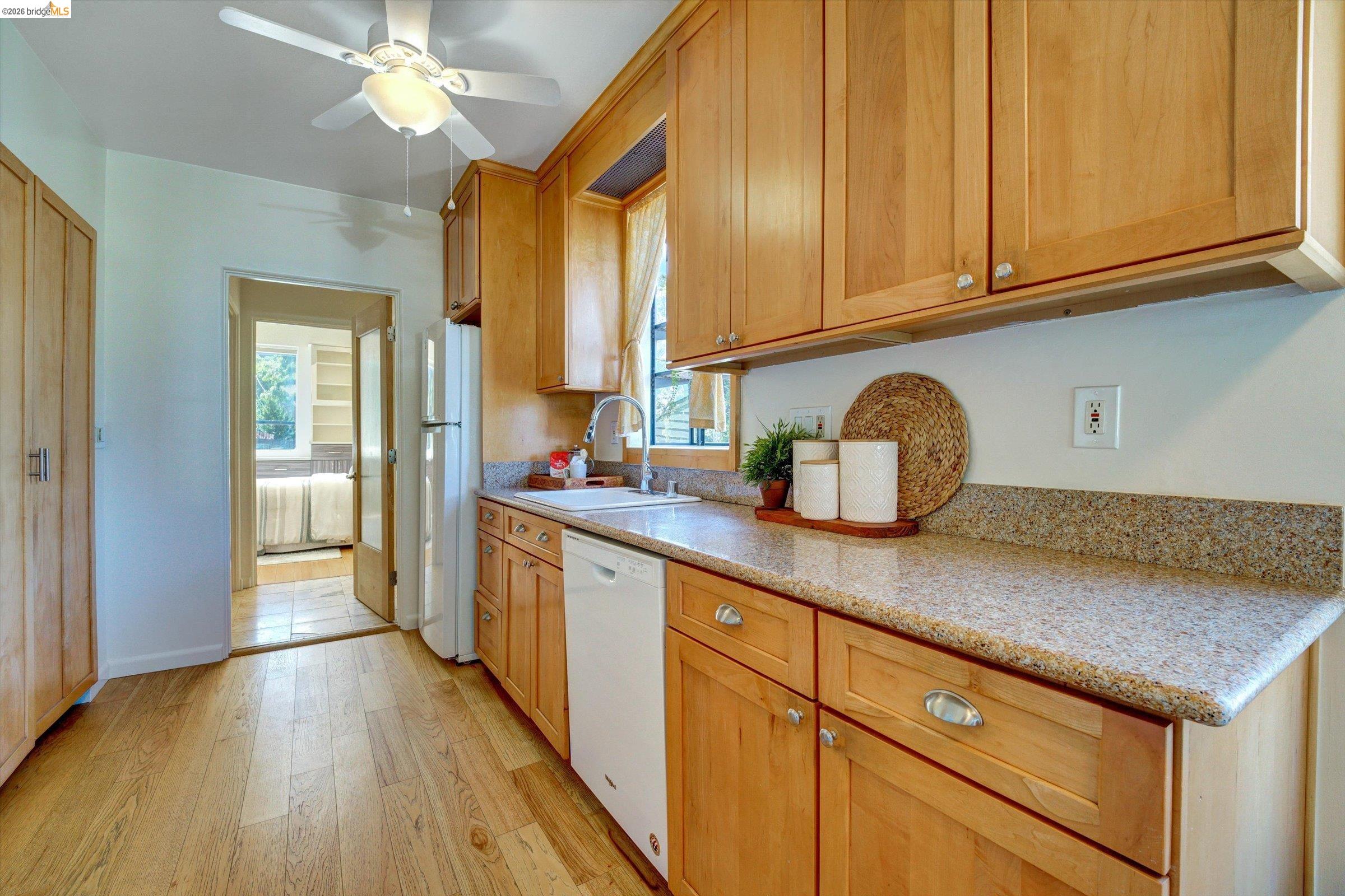 4080 Kuhnle Ave, Oakland CA 94605 — photo 14