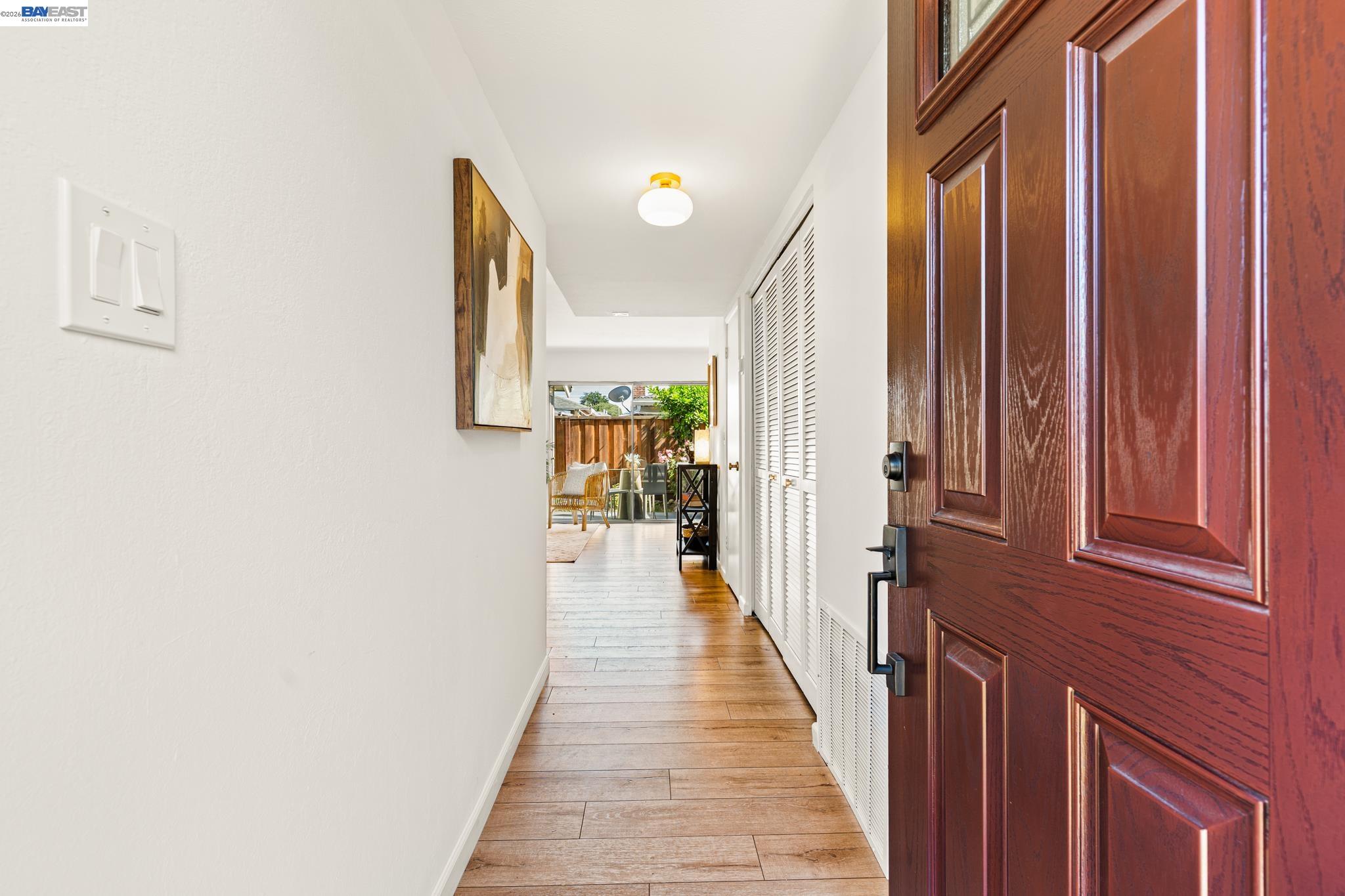 Photo #4: 41137607 Listing: Photo #4